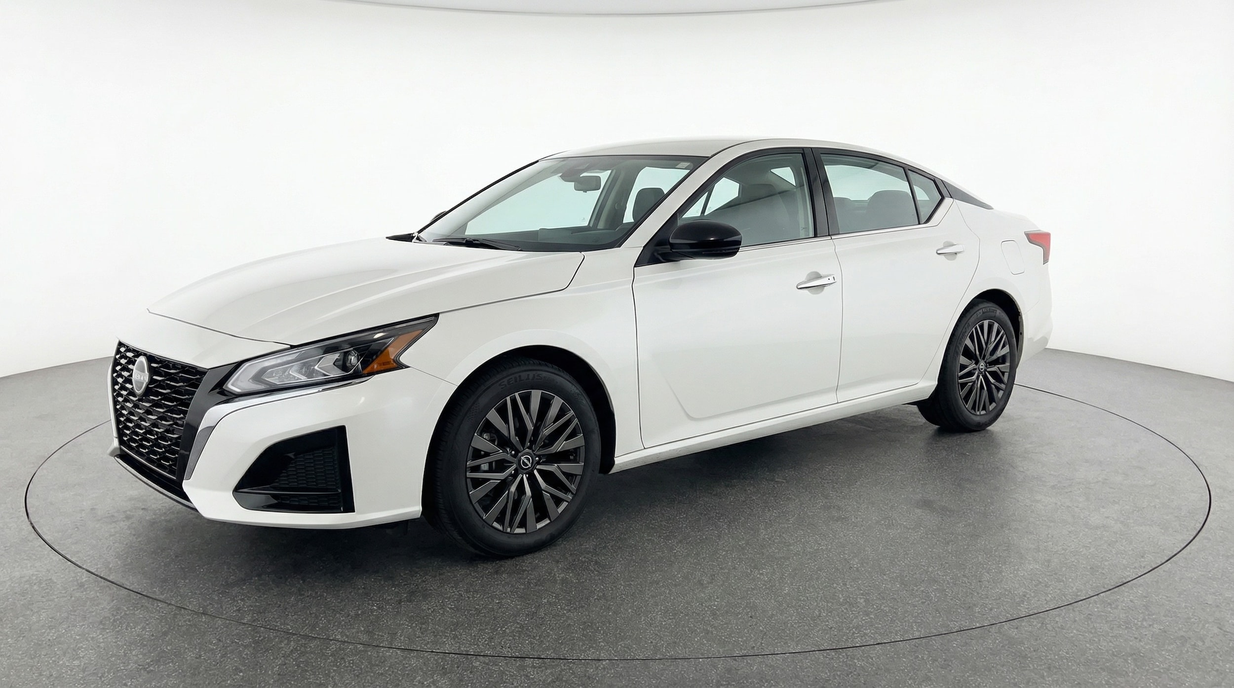 Thumbnail: 2025 Nissan Altima - 3