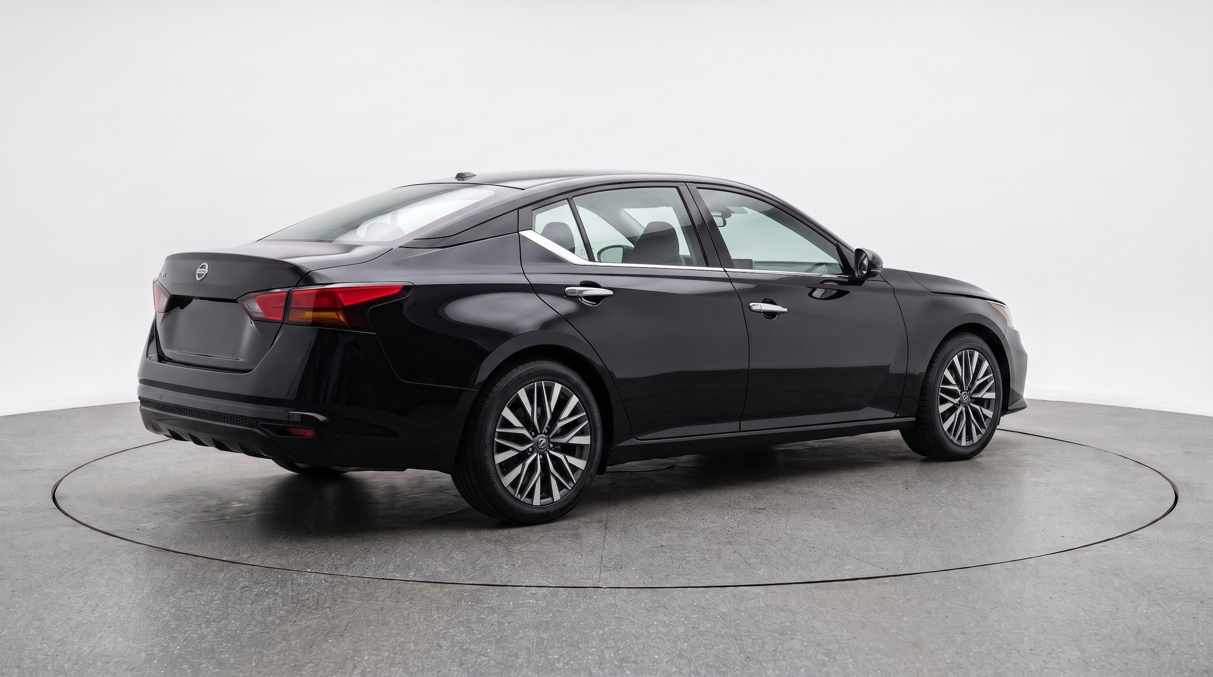Thumbnail: 2025 Nissan Altima - 9