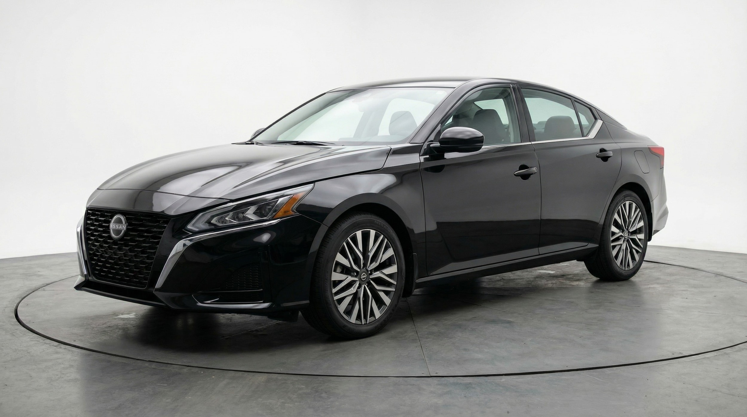 Thumbnail: 2025 Nissan Altima - 3