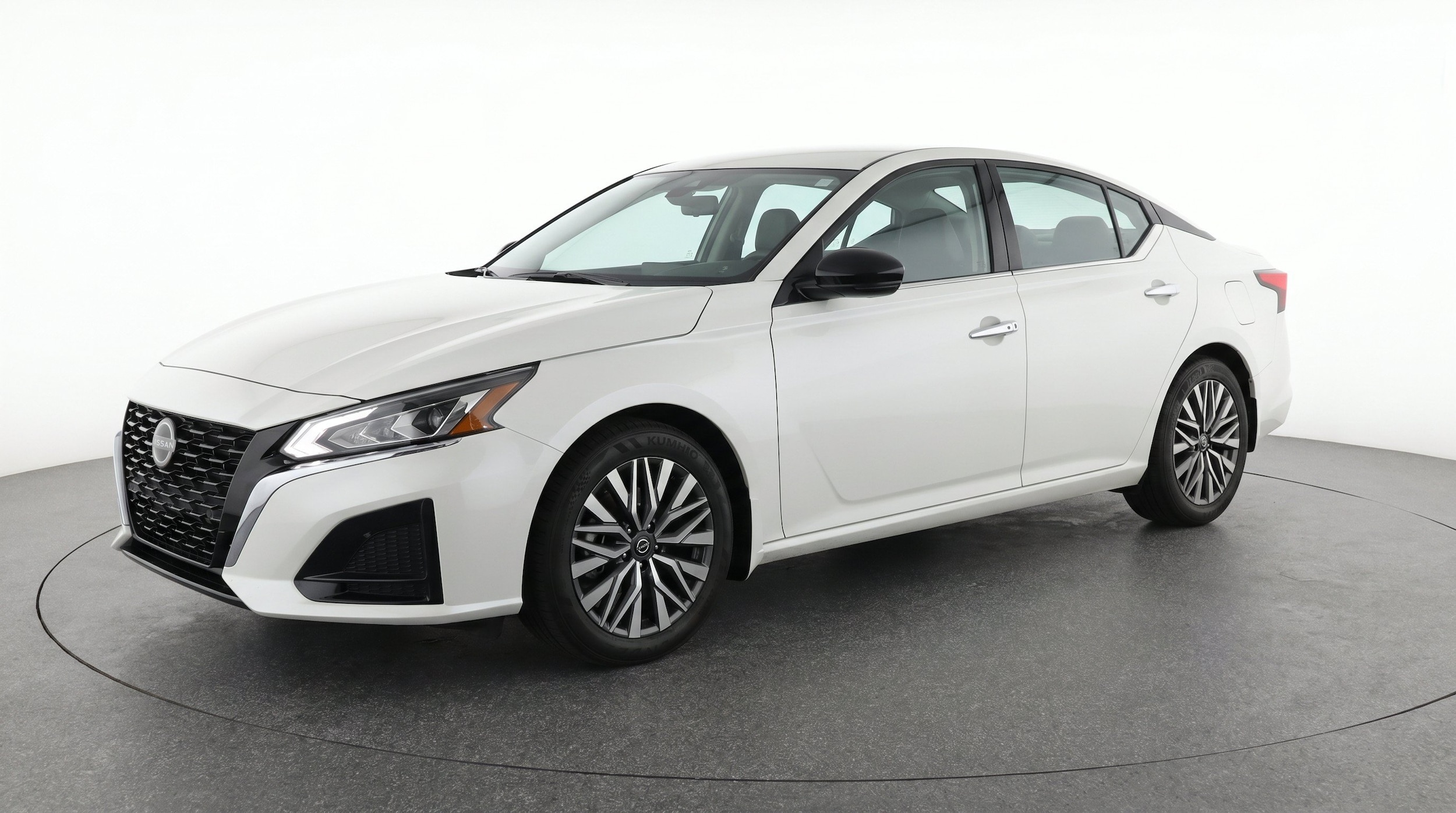 Thumbnail: 2025 Nissan Altima - 3