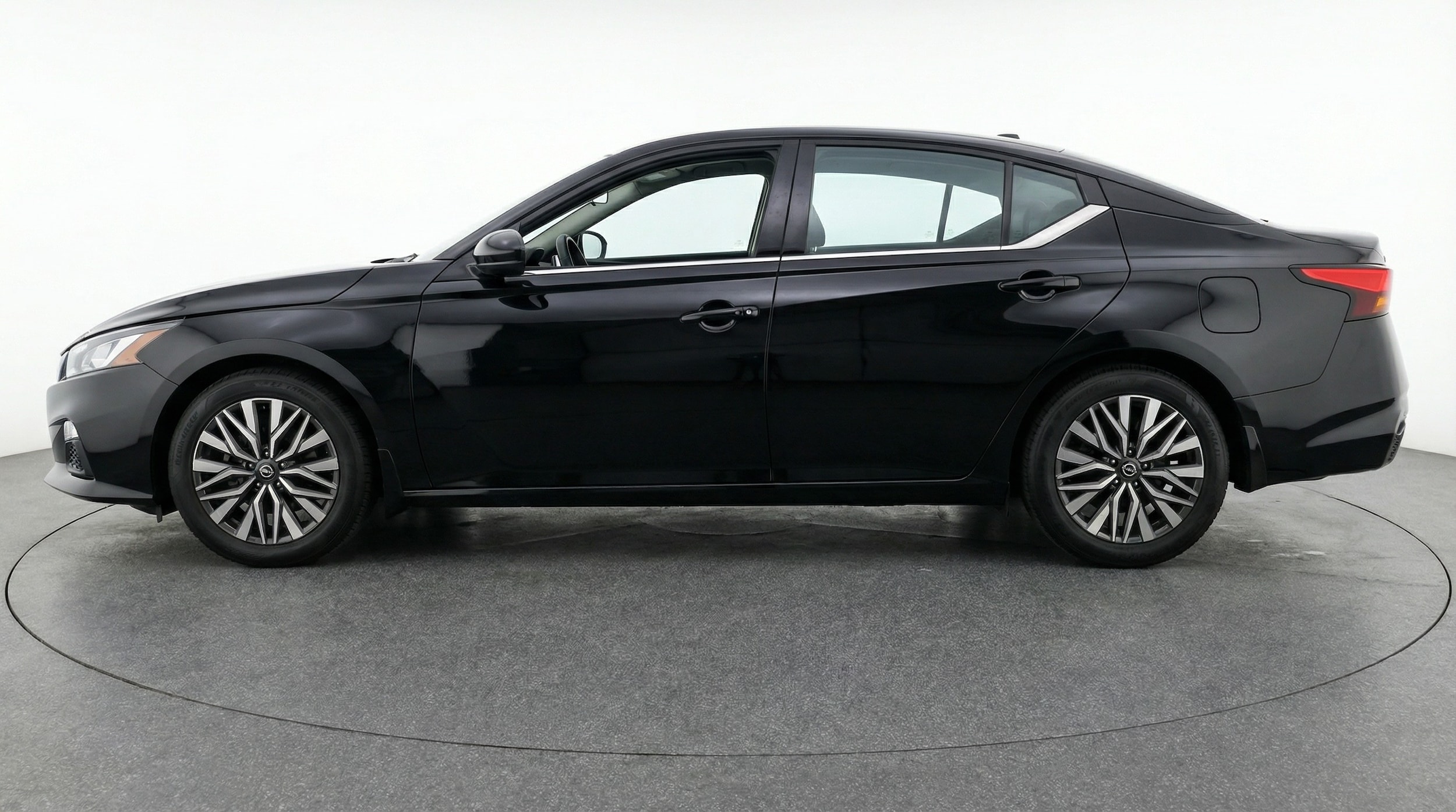 Thumbnail: 2025 Nissan Altima - 4