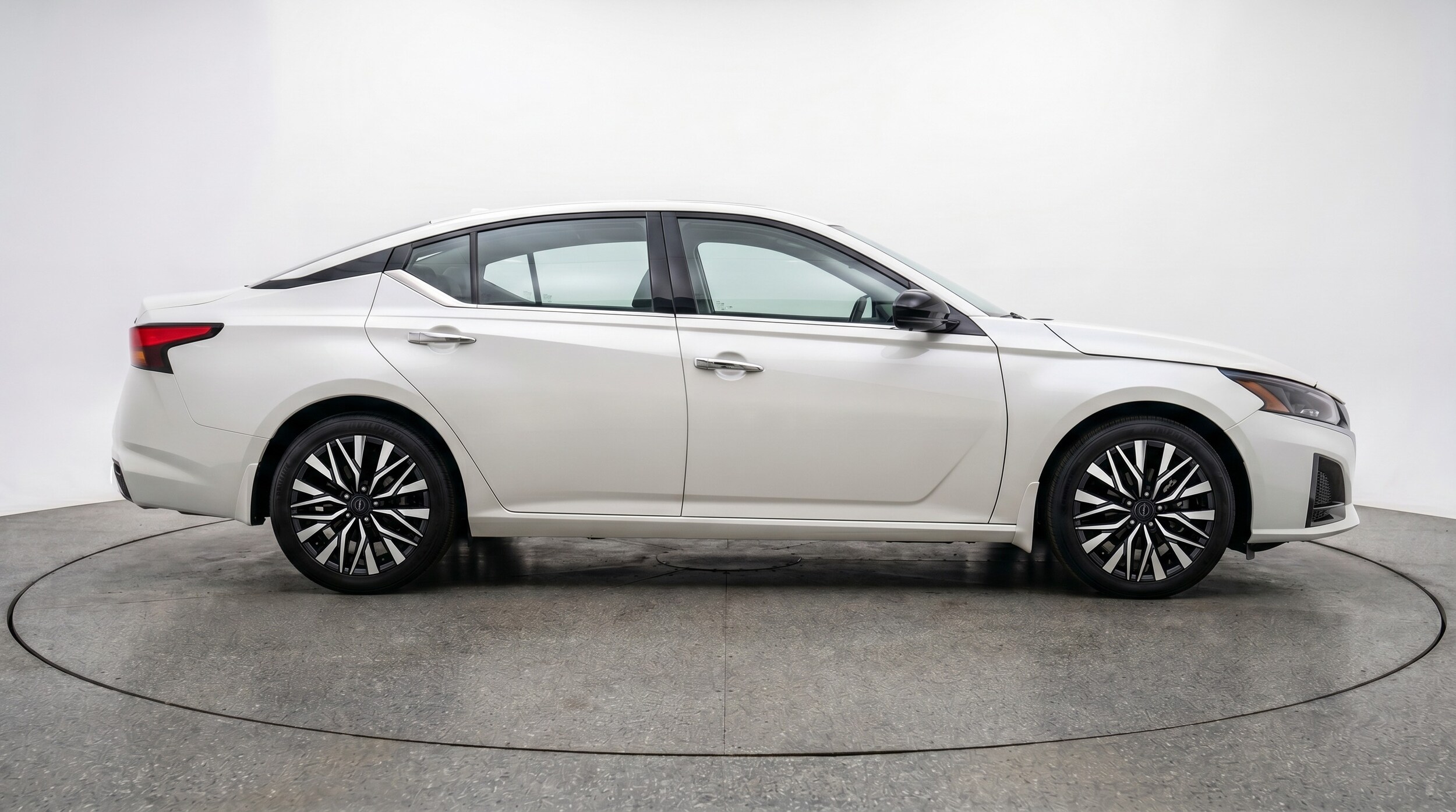 Thumbnail: 2025 Nissan Altima - 8
