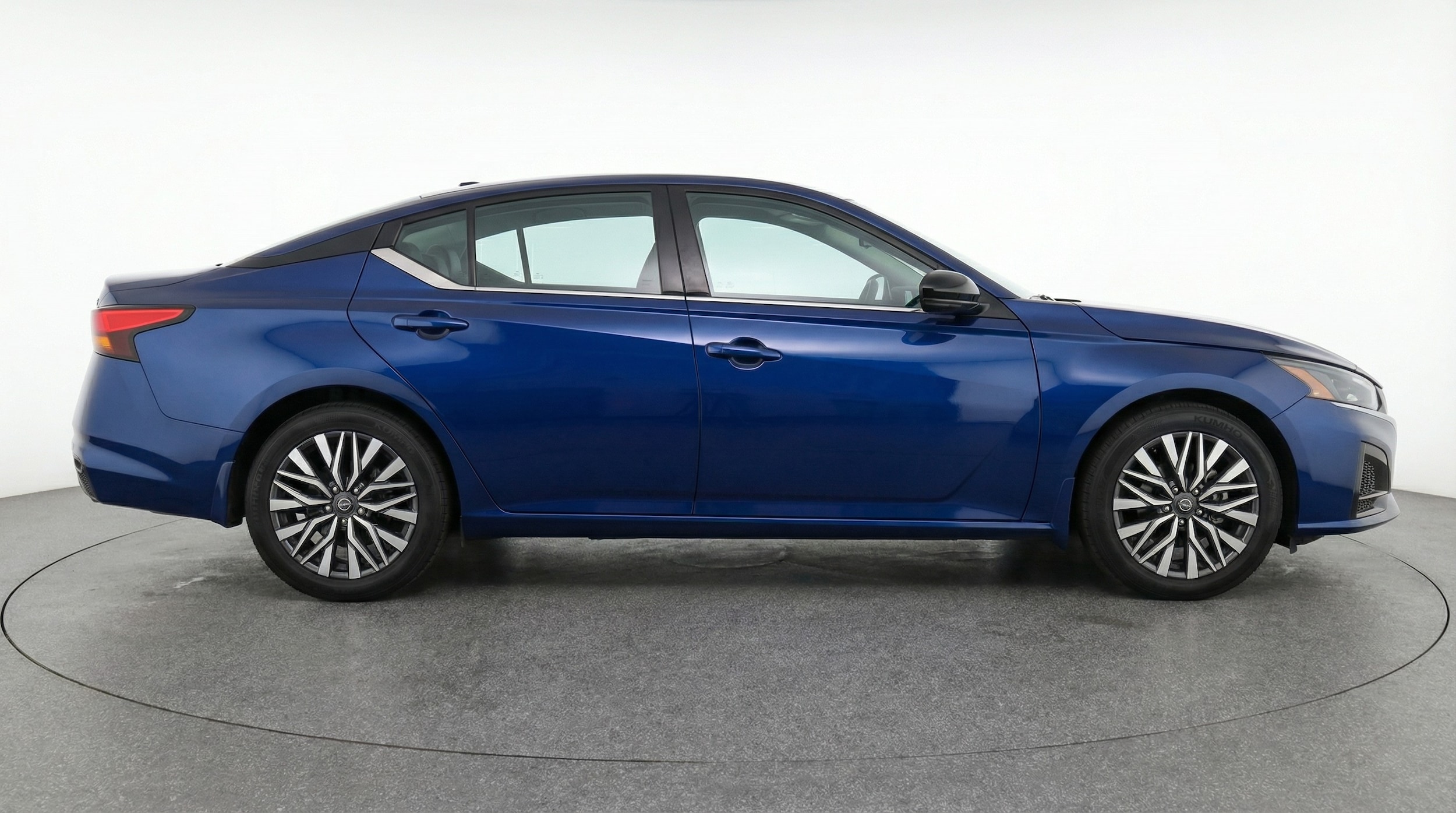 Thumbnail: 2025 Nissan Altima - 8