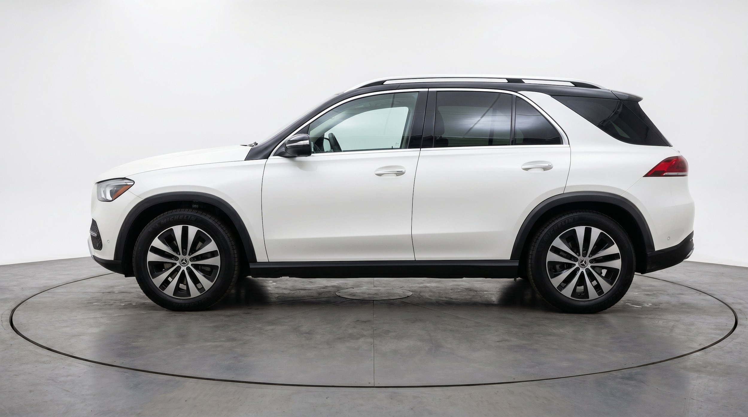 Thumbnail: 2026 Mercedes-Benz GLE - 5