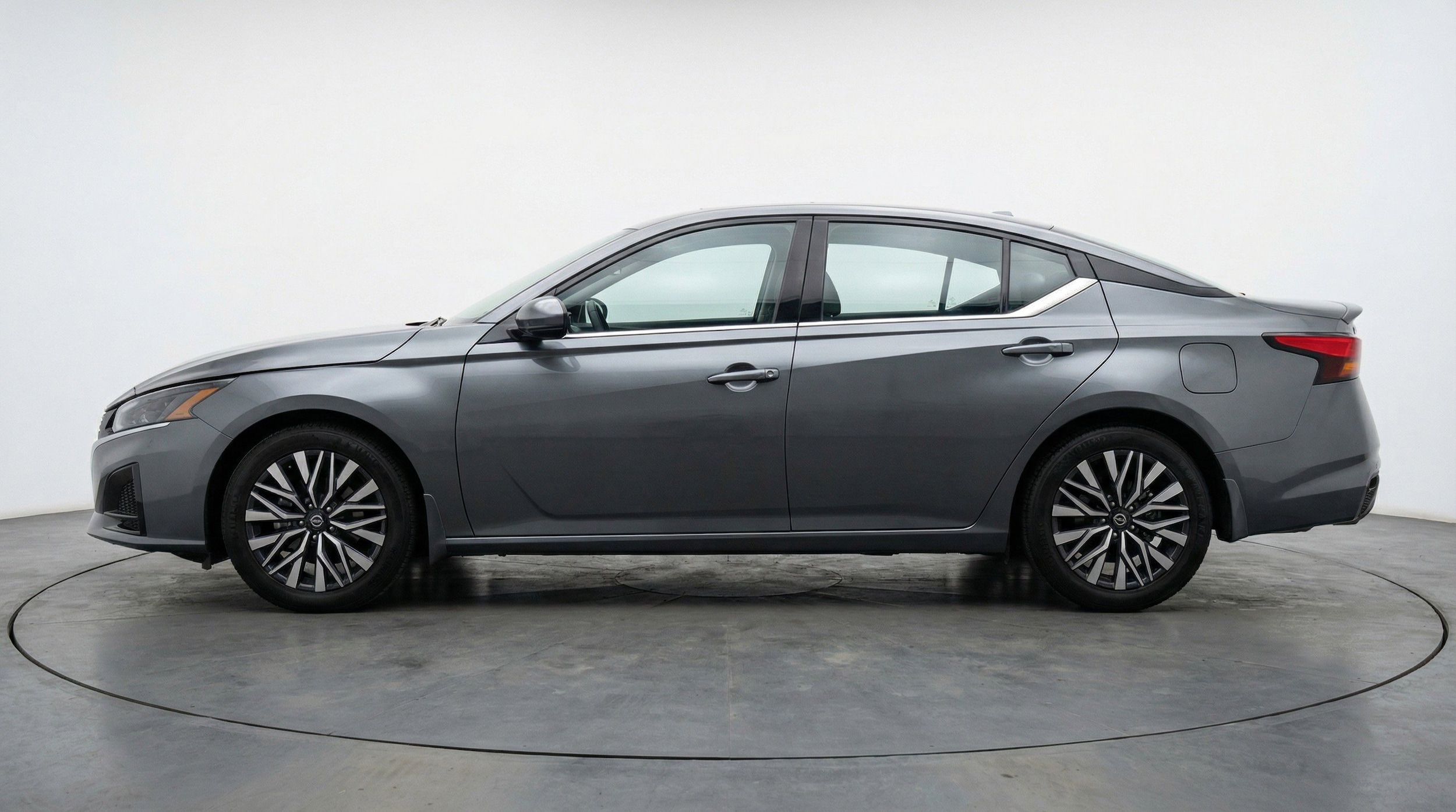 Thumbnail: 2025 Nissan Altima - 5