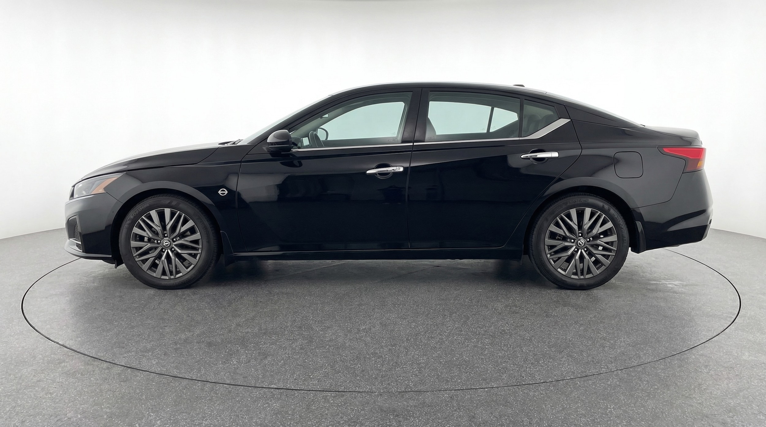 Thumbnail: 2025 Nissan Altima - 4