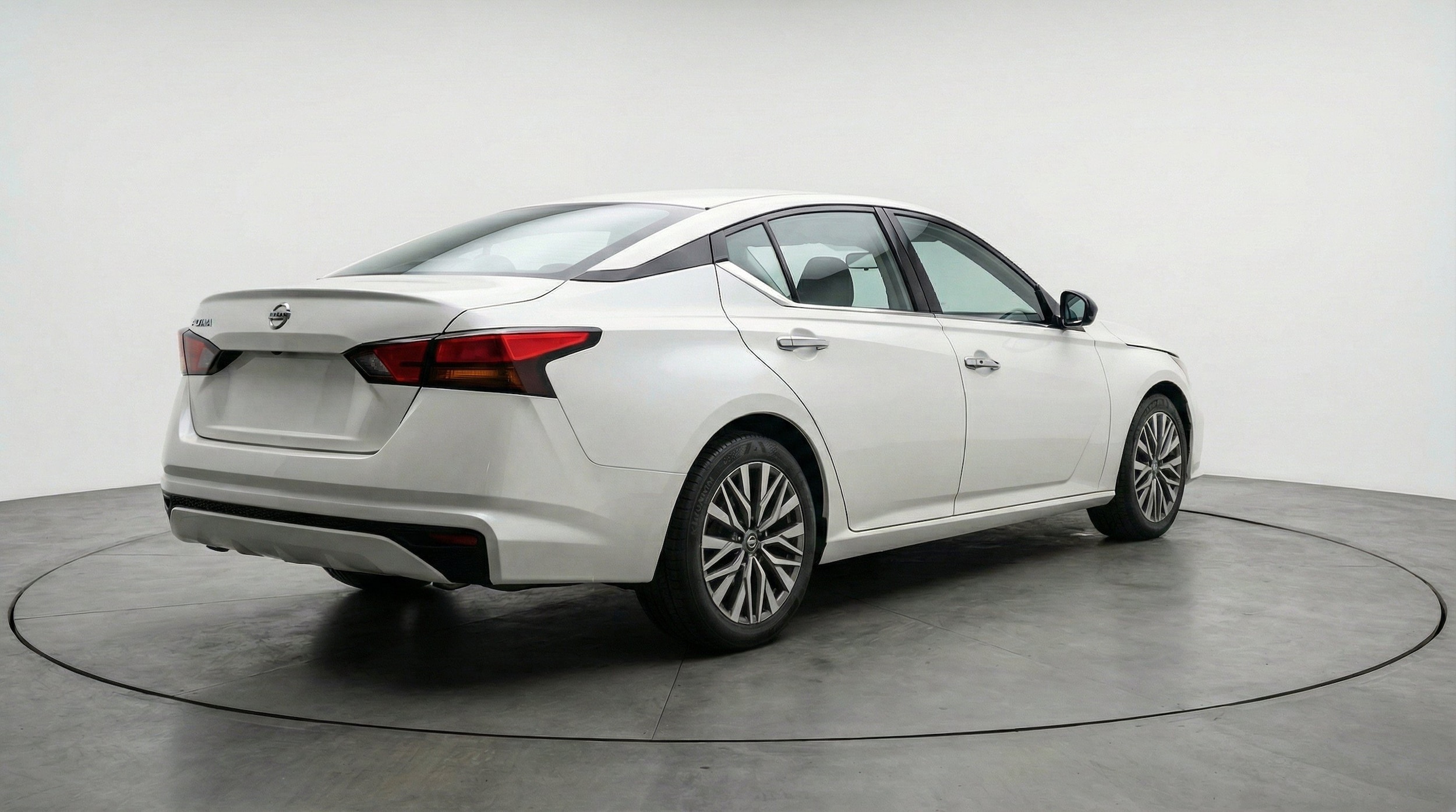 Thumbnail: 2025 Nissan Altima - 9