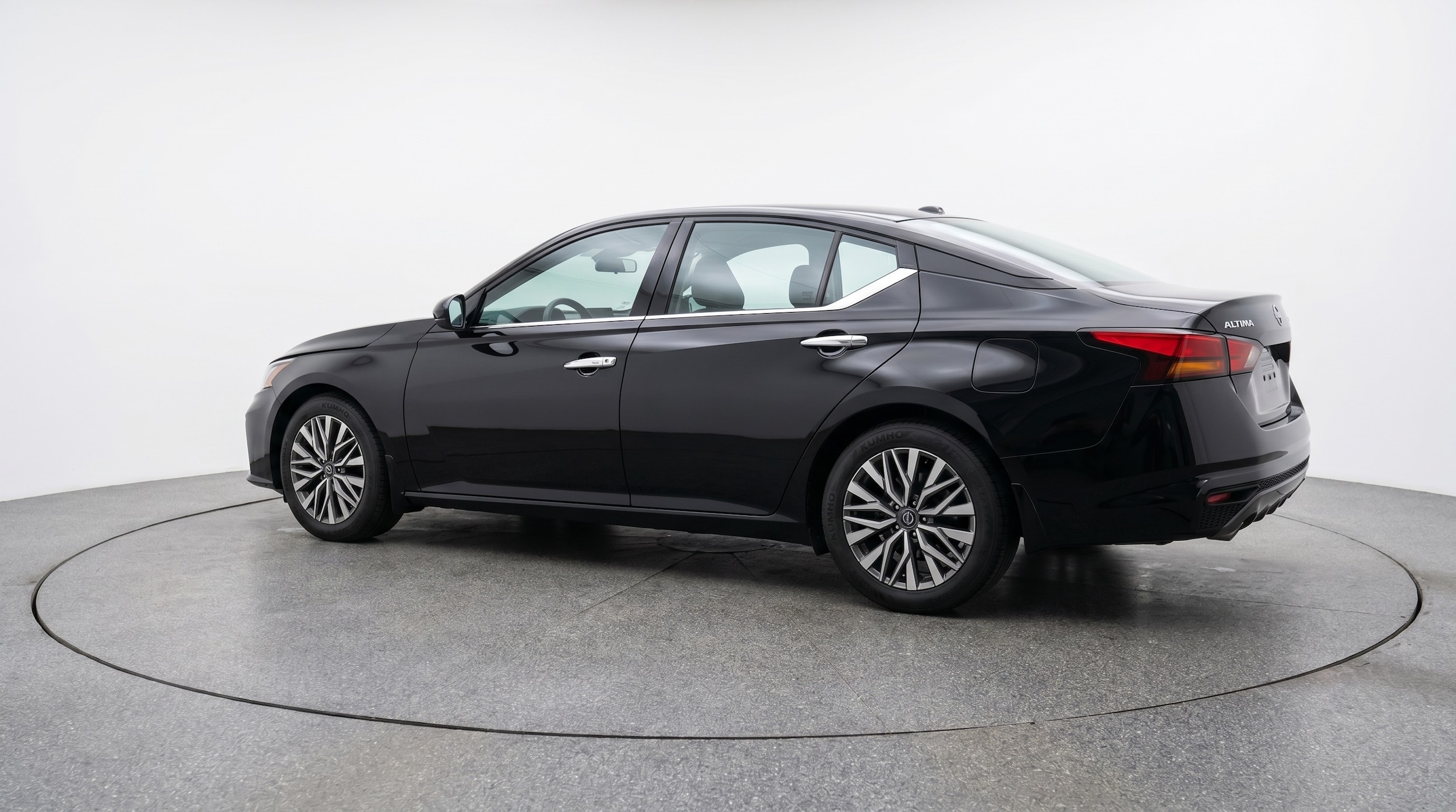 Thumbnail: 2025 Nissan Altima - 5