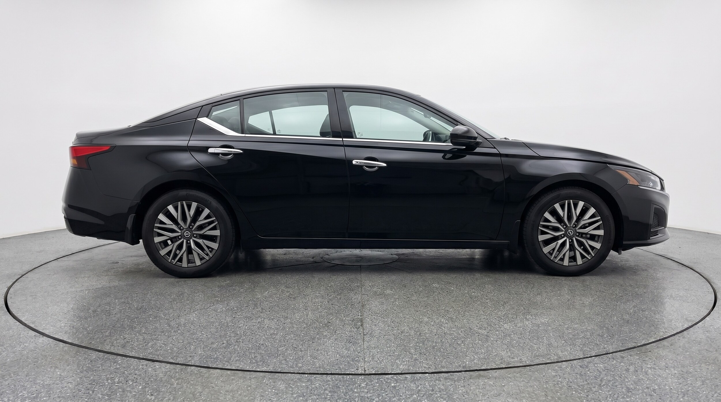 Thumbnail: 2025 Nissan Altima - 8