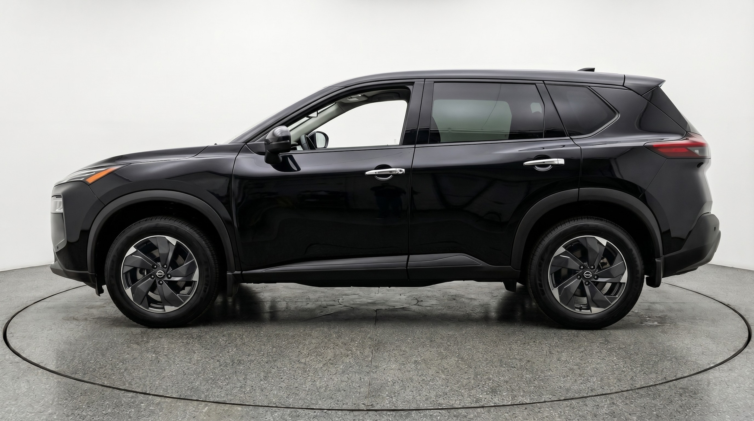 Thumbnail: 2025 Nissan Rogue - 4