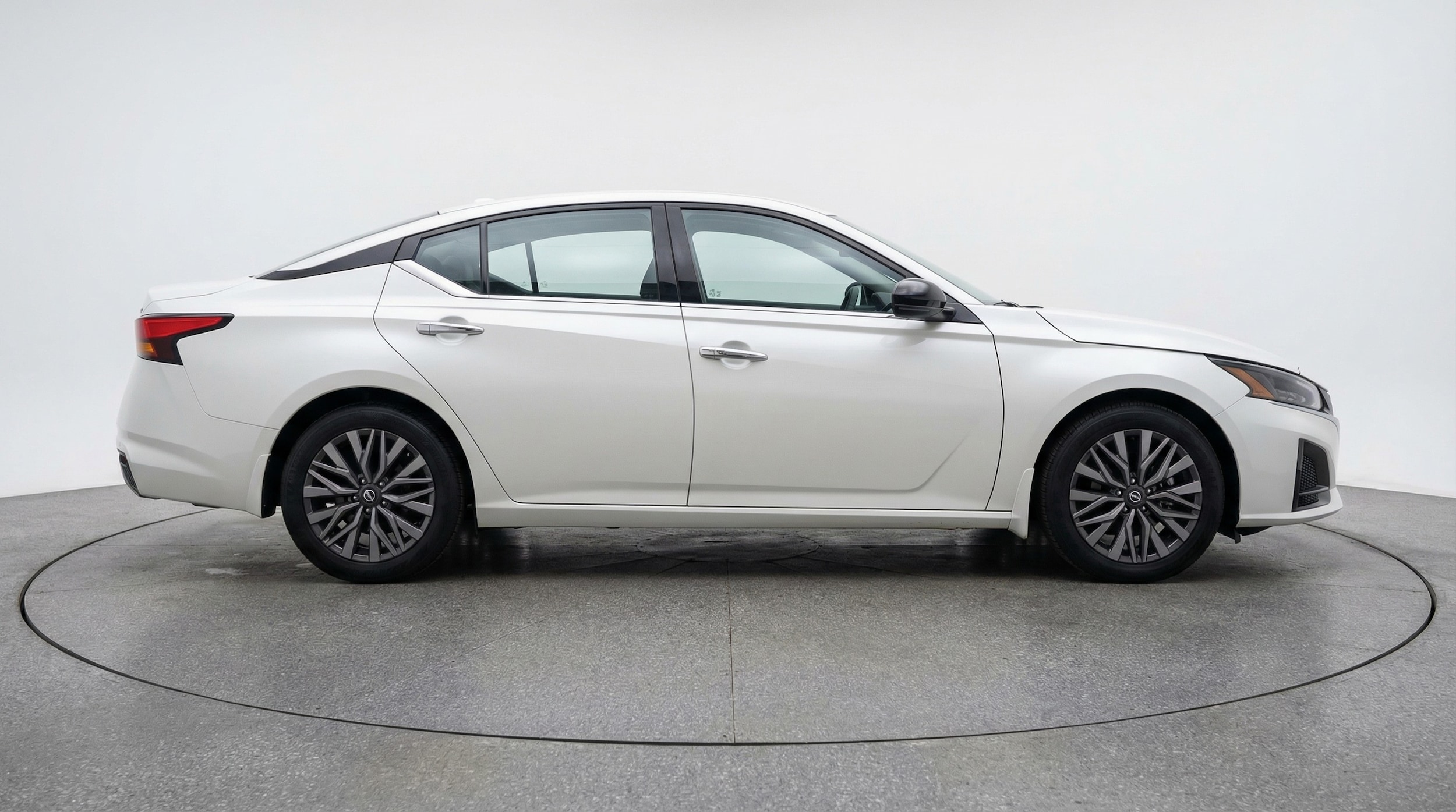 Thumbnail: 2025 Nissan Altima - 8