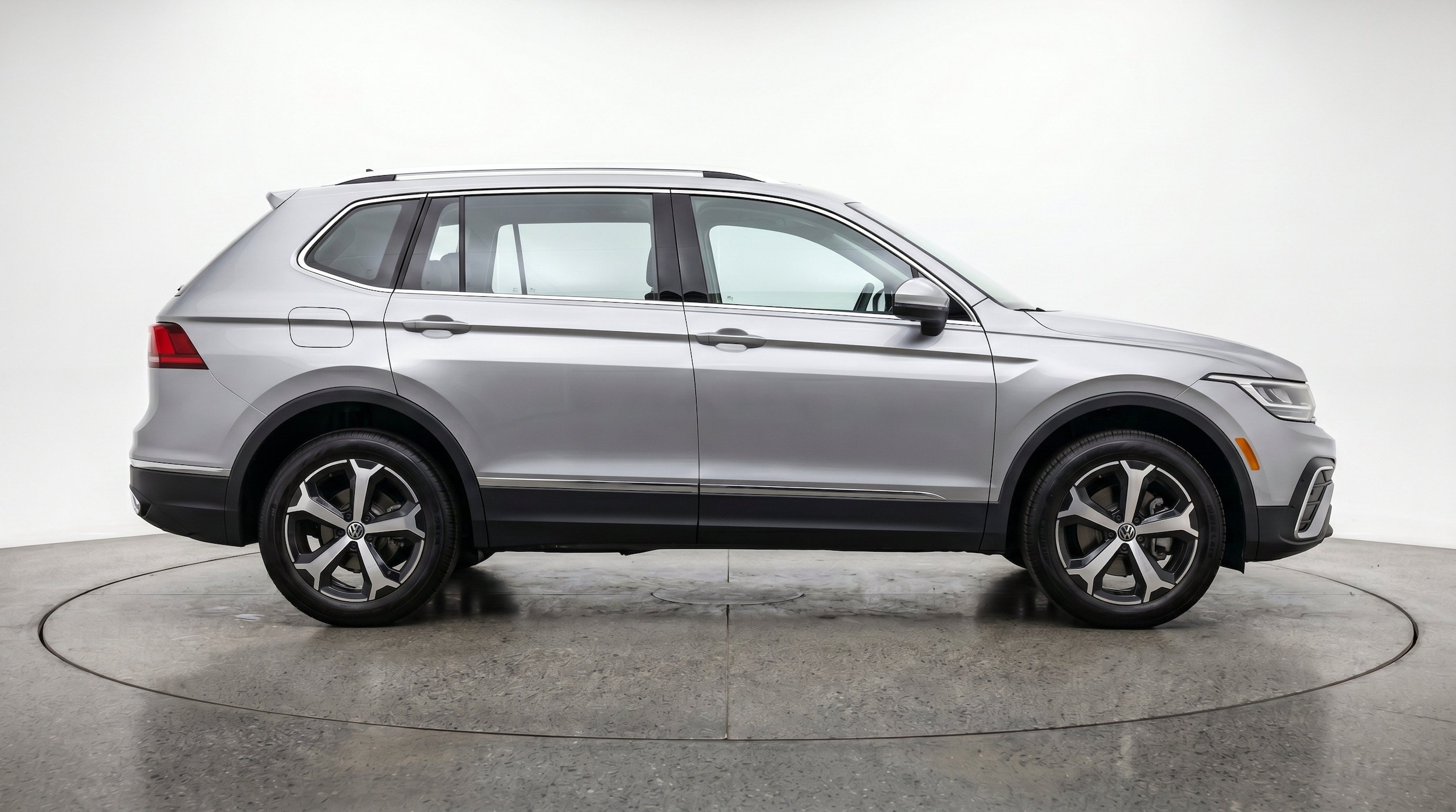Thumbnail: 2026 Volkswagen Tiguan - 10