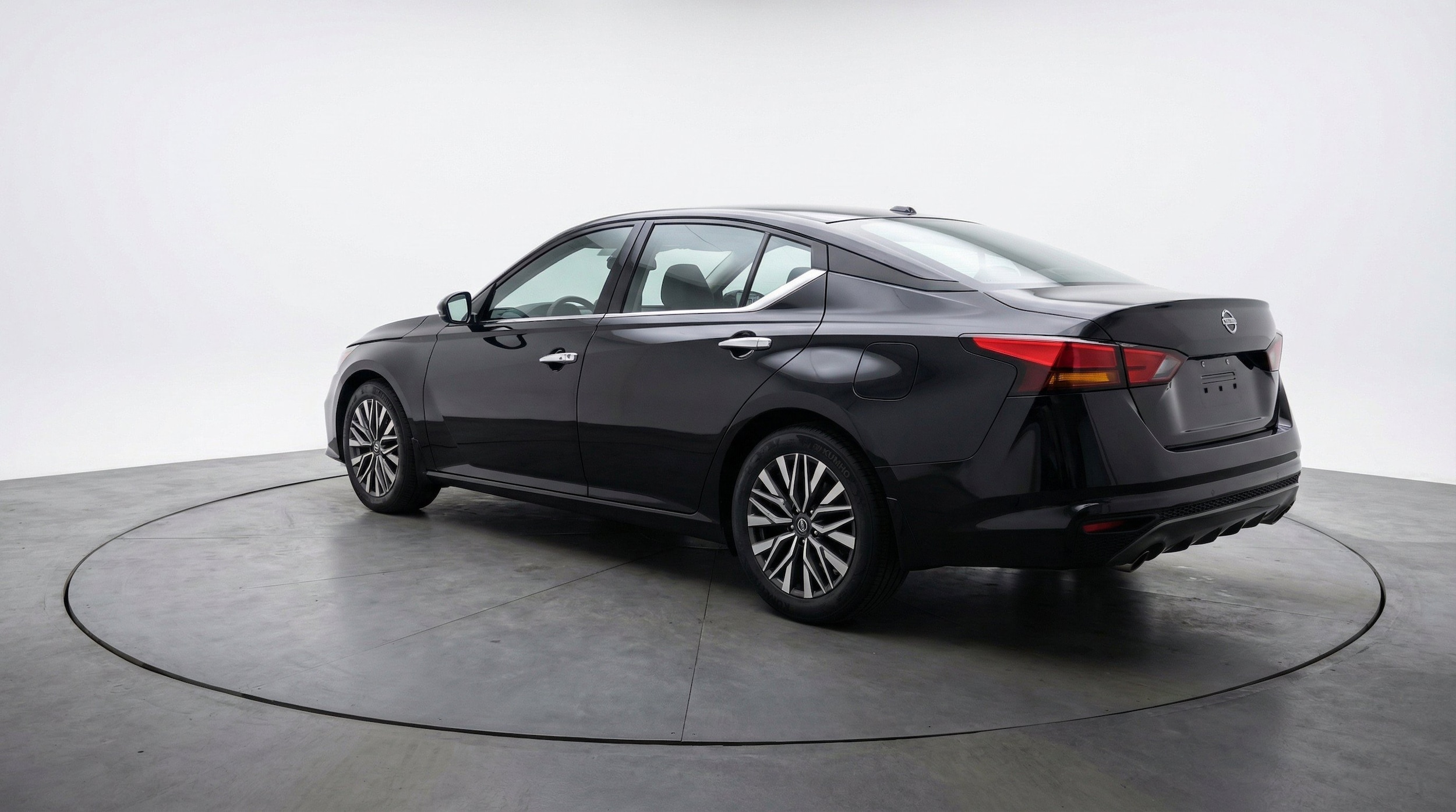 Thumbnail: 2025 Nissan Altima - 6