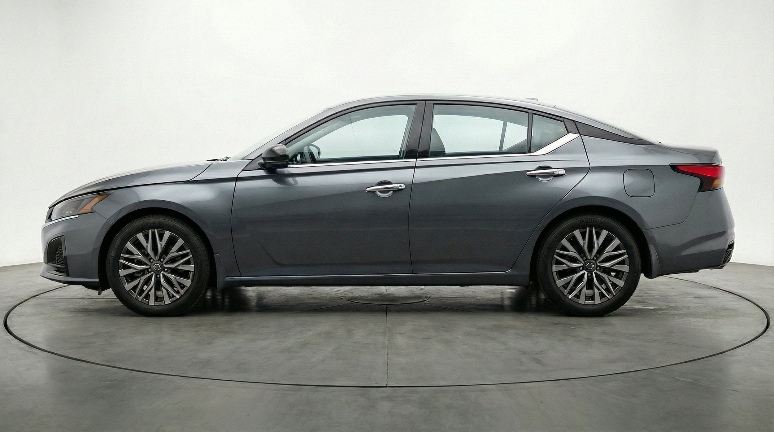 Thumbnail: 2025 Nissan Altima - 5