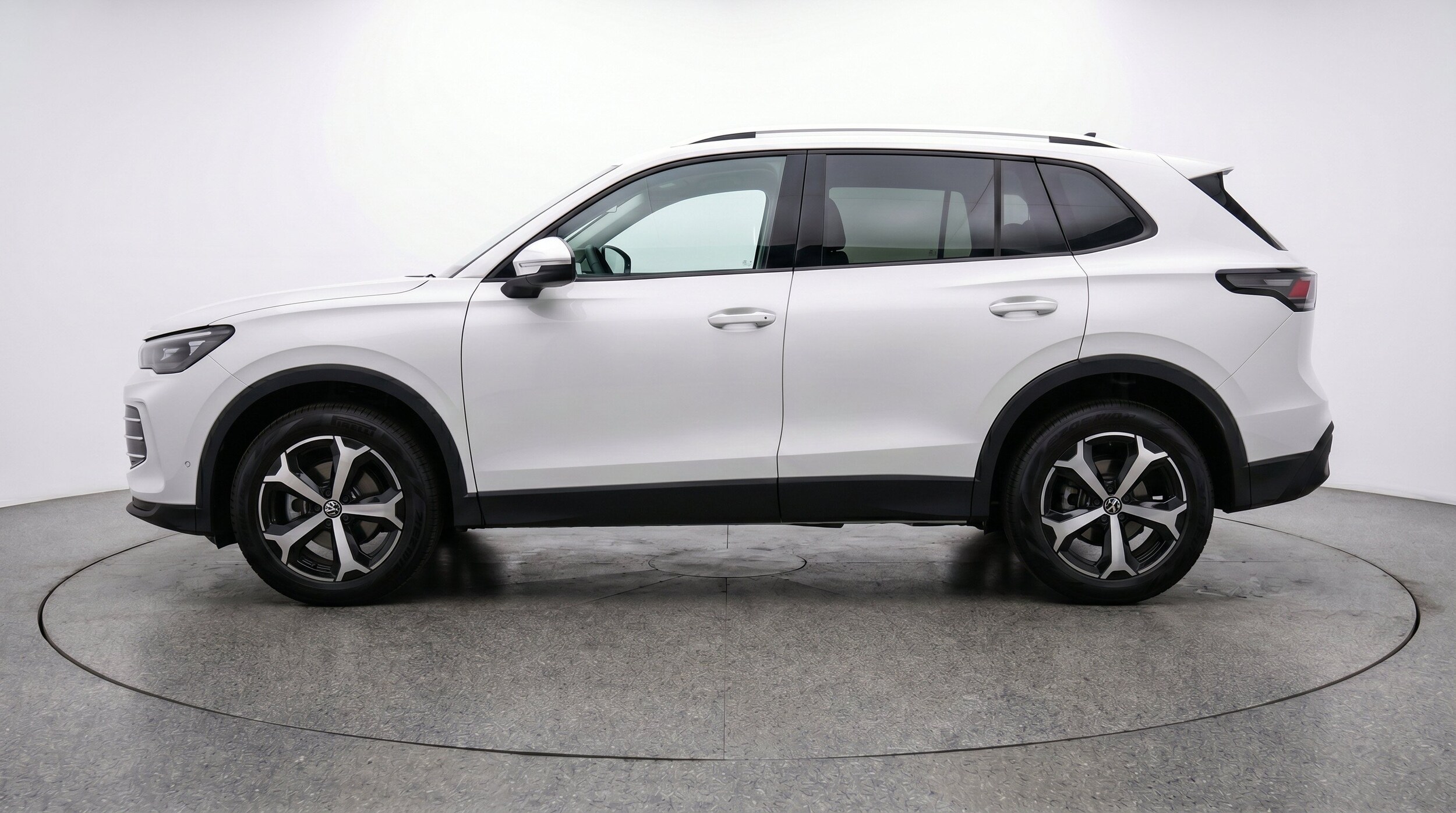 Thumbnail: 2026 Volkswagen Tiguan - 5