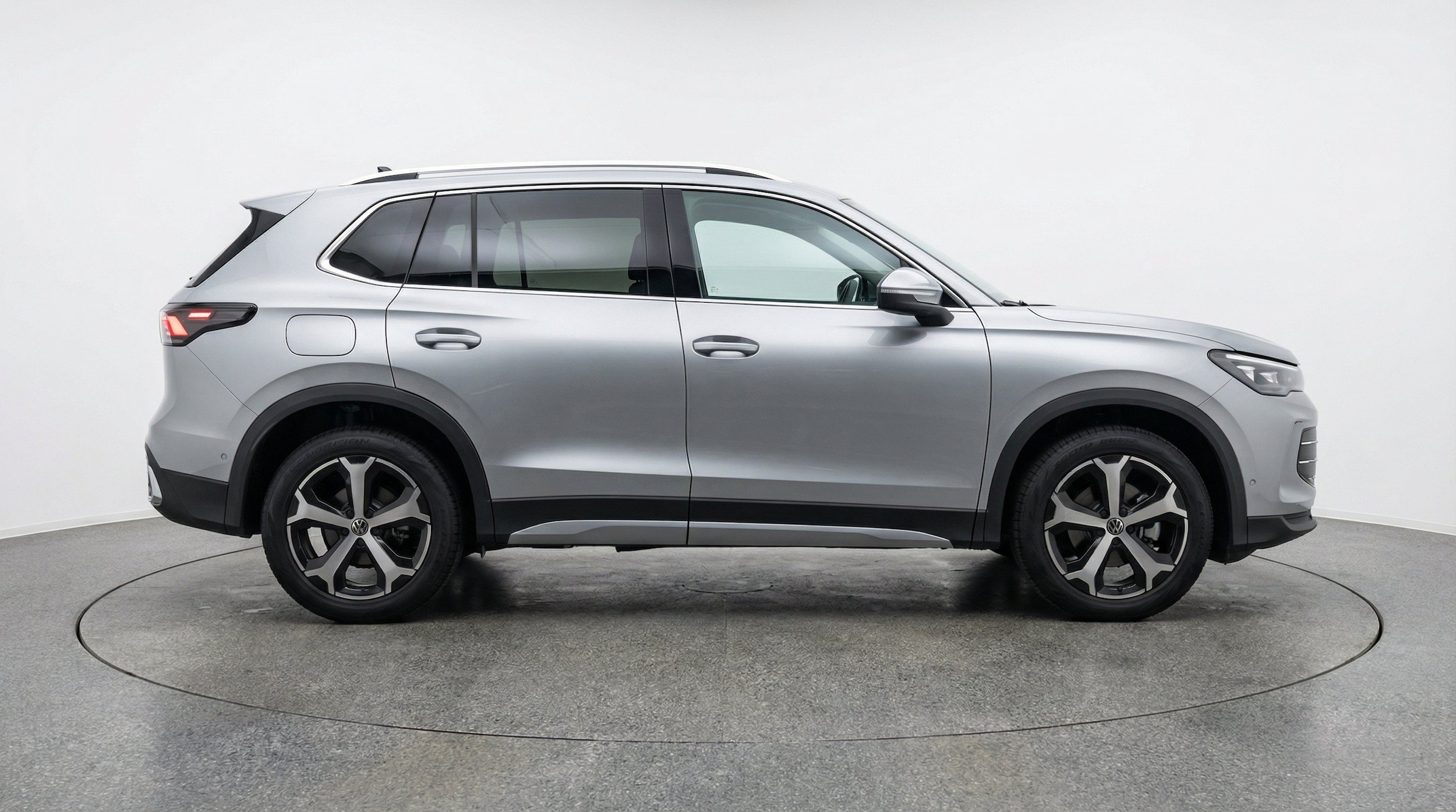 Thumbnail: 2026 Volkswagen Tiguan - 11