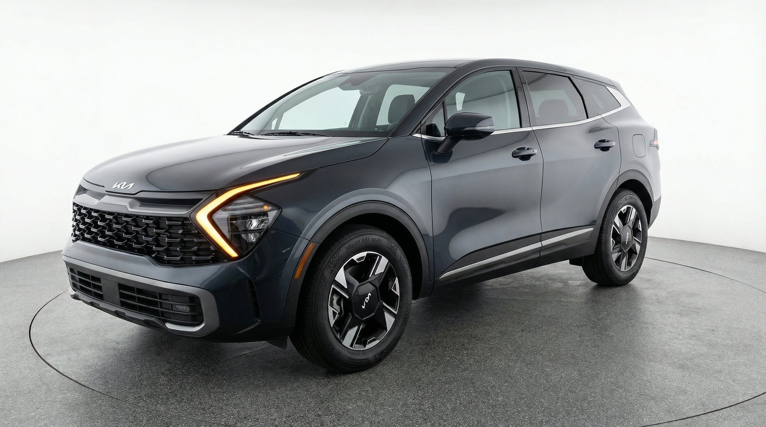 Thumbnail: 2026 Kia Sportage - 3