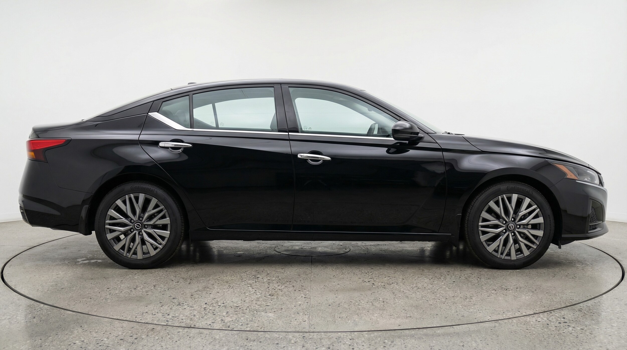 Thumbnail: 2025 Nissan Altima - 8