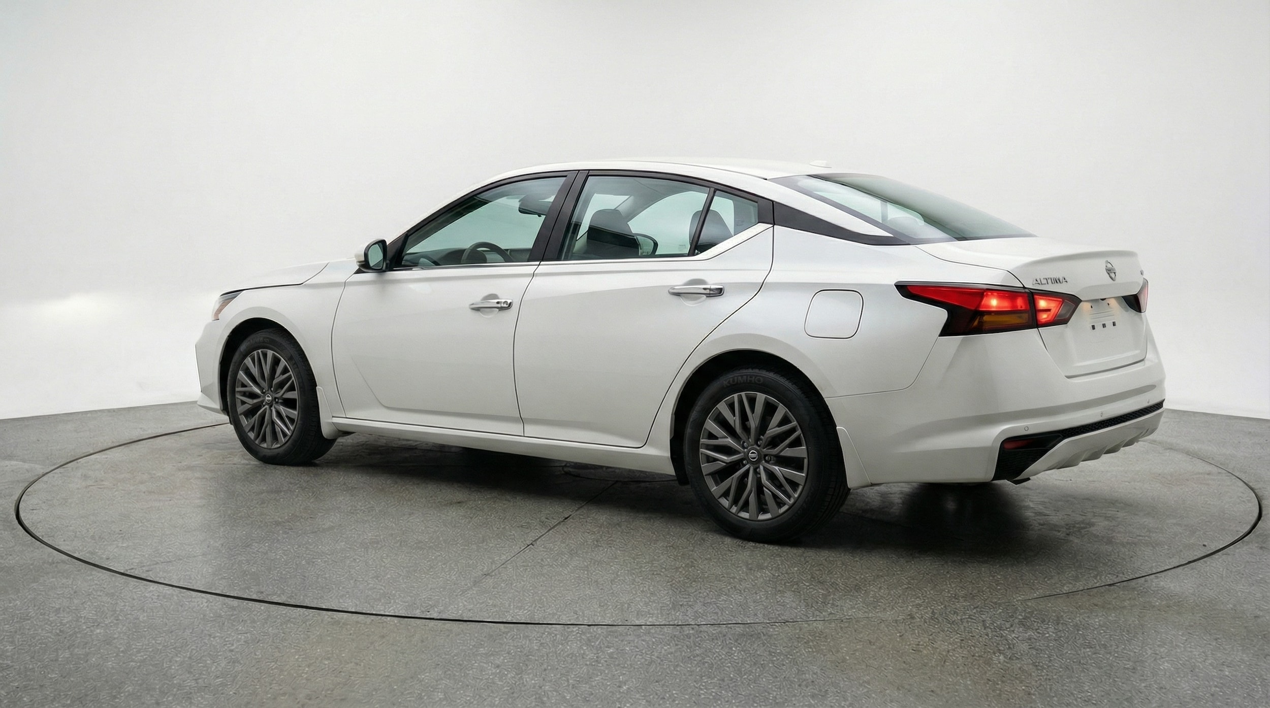 Thumbnail: 2025 Nissan Altima - 5