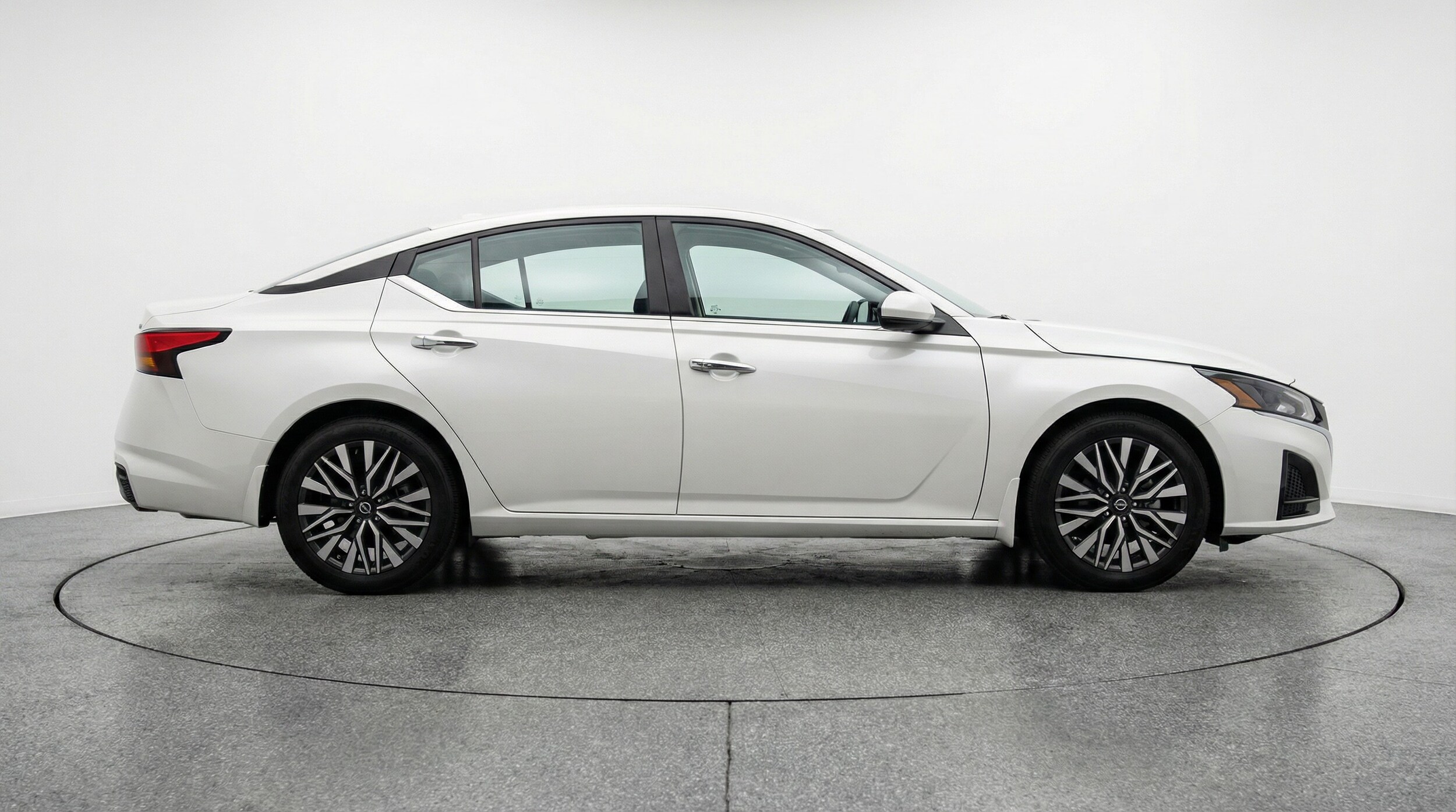 Thumbnail: 2025 Nissan Altima - 8