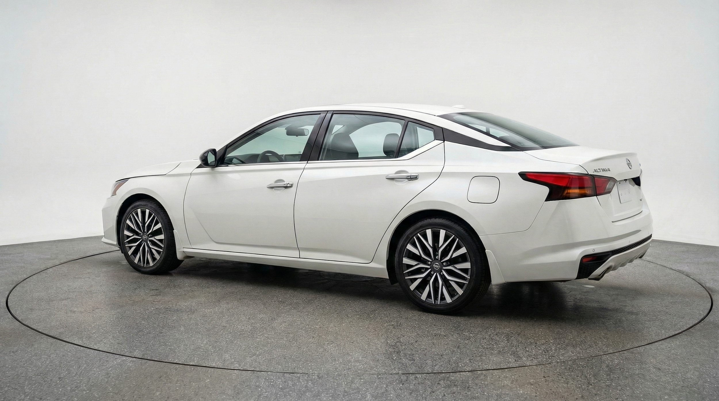 Thumbnail: 2025 Nissan Altima - 5