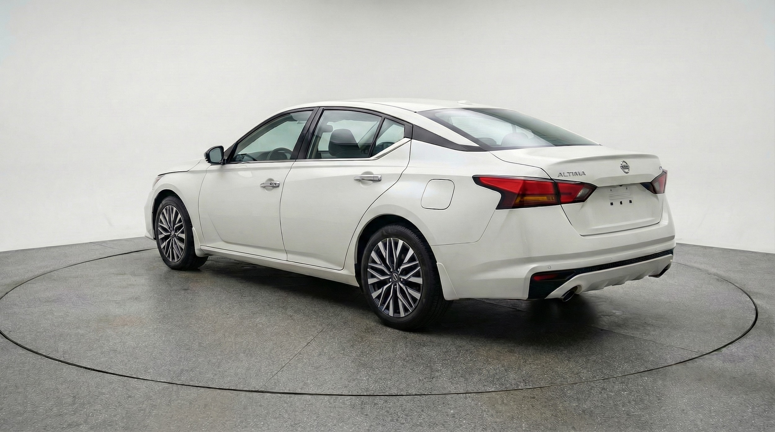 Thumbnail: 2025 Nissan Altima - 5