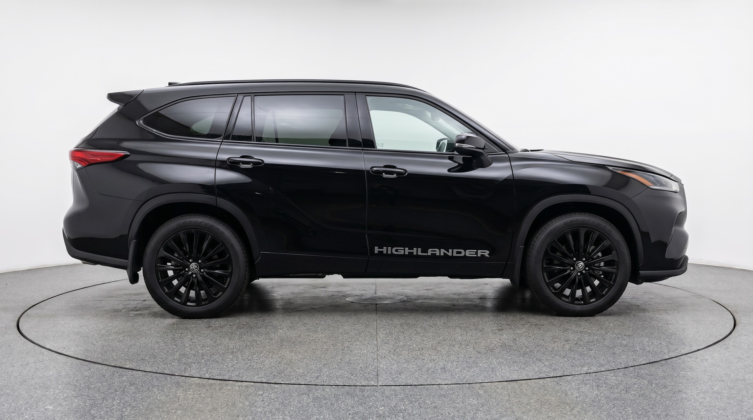 Thumbnail: 2025 Toyota Highlander - 8