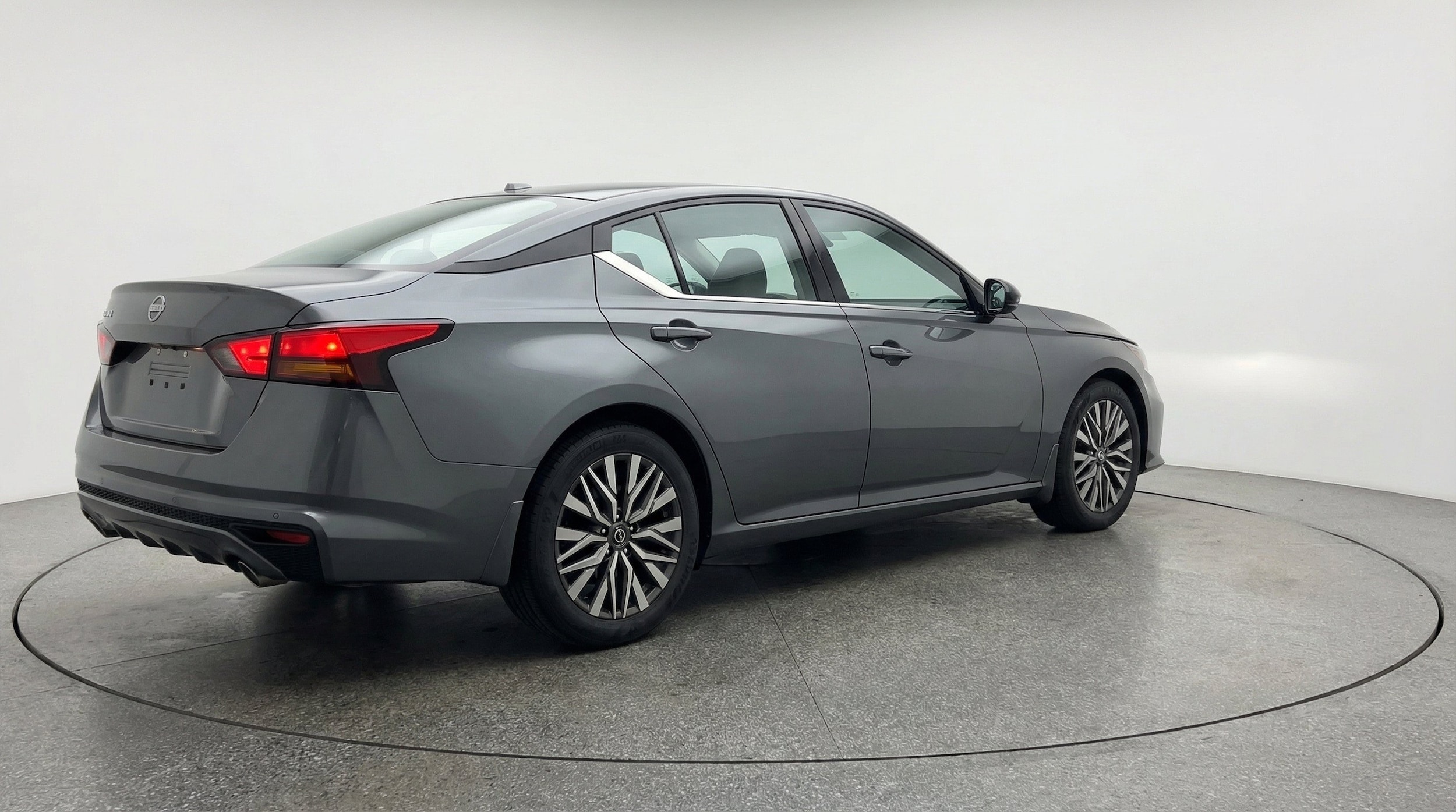 Thumbnail: 2025 Nissan Altima - 9