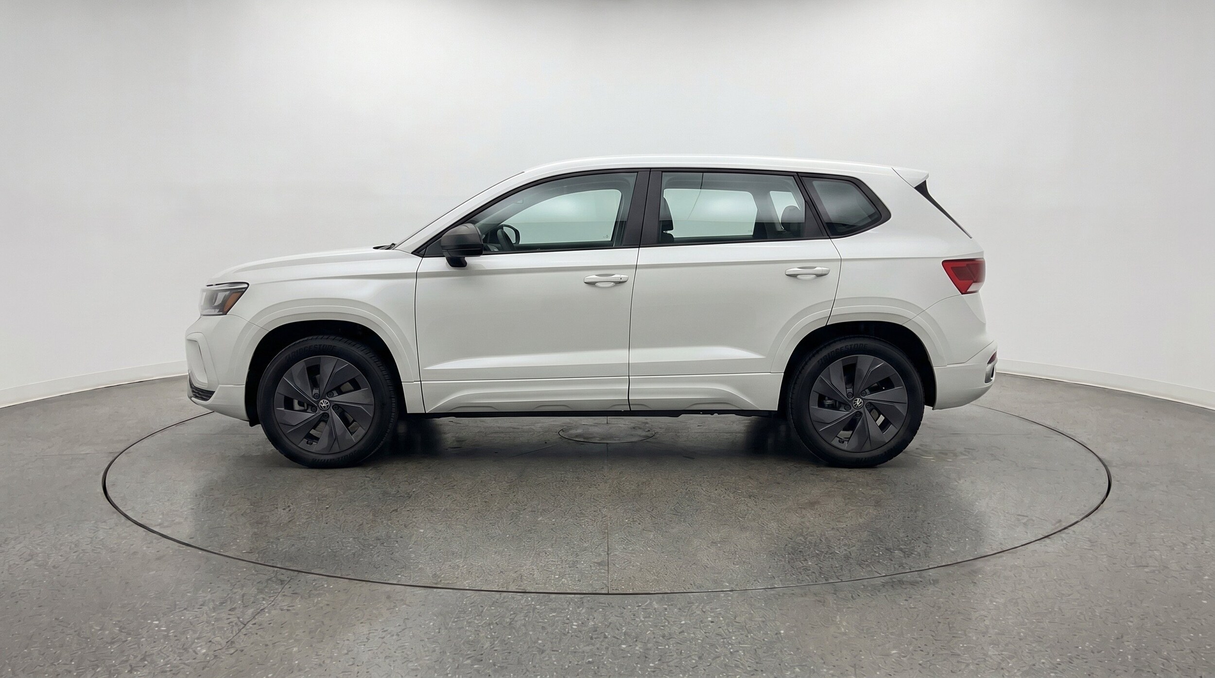 Thumbnail: 2026 Volkswagen Taos - 5