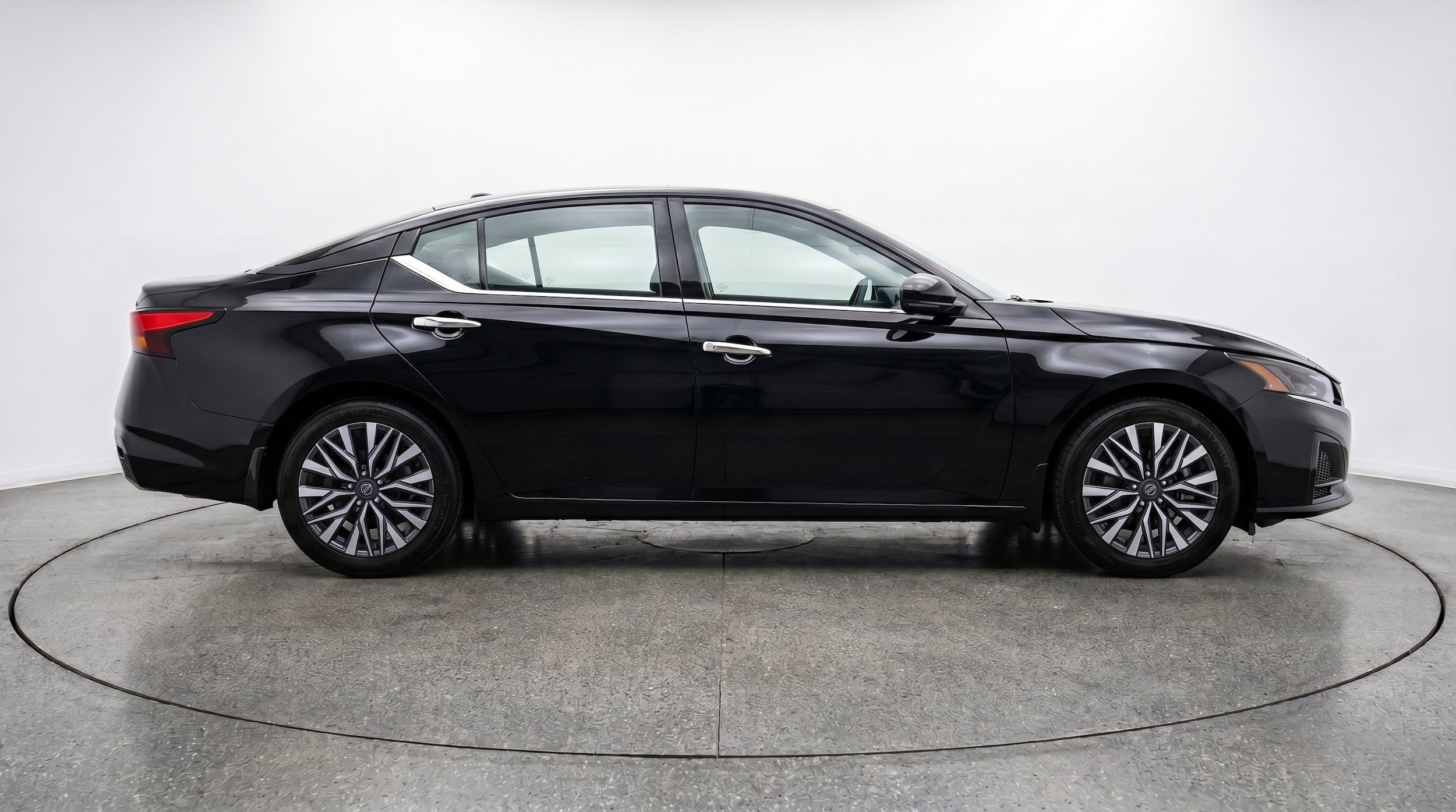 Thumbnail: 2025 Nissan Altima - 11
