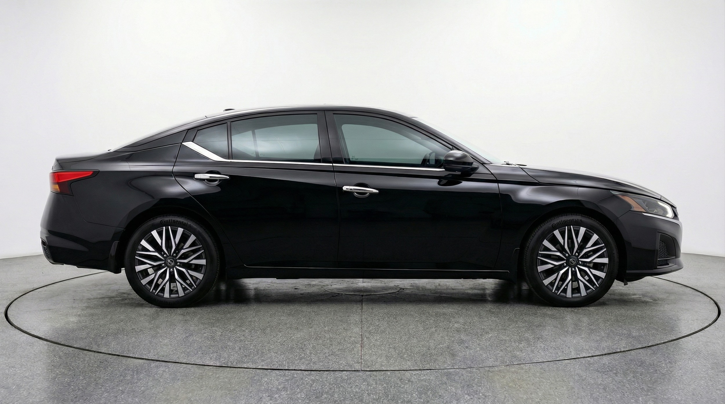 Thumbnail: 2025 Nissan Altima - 8