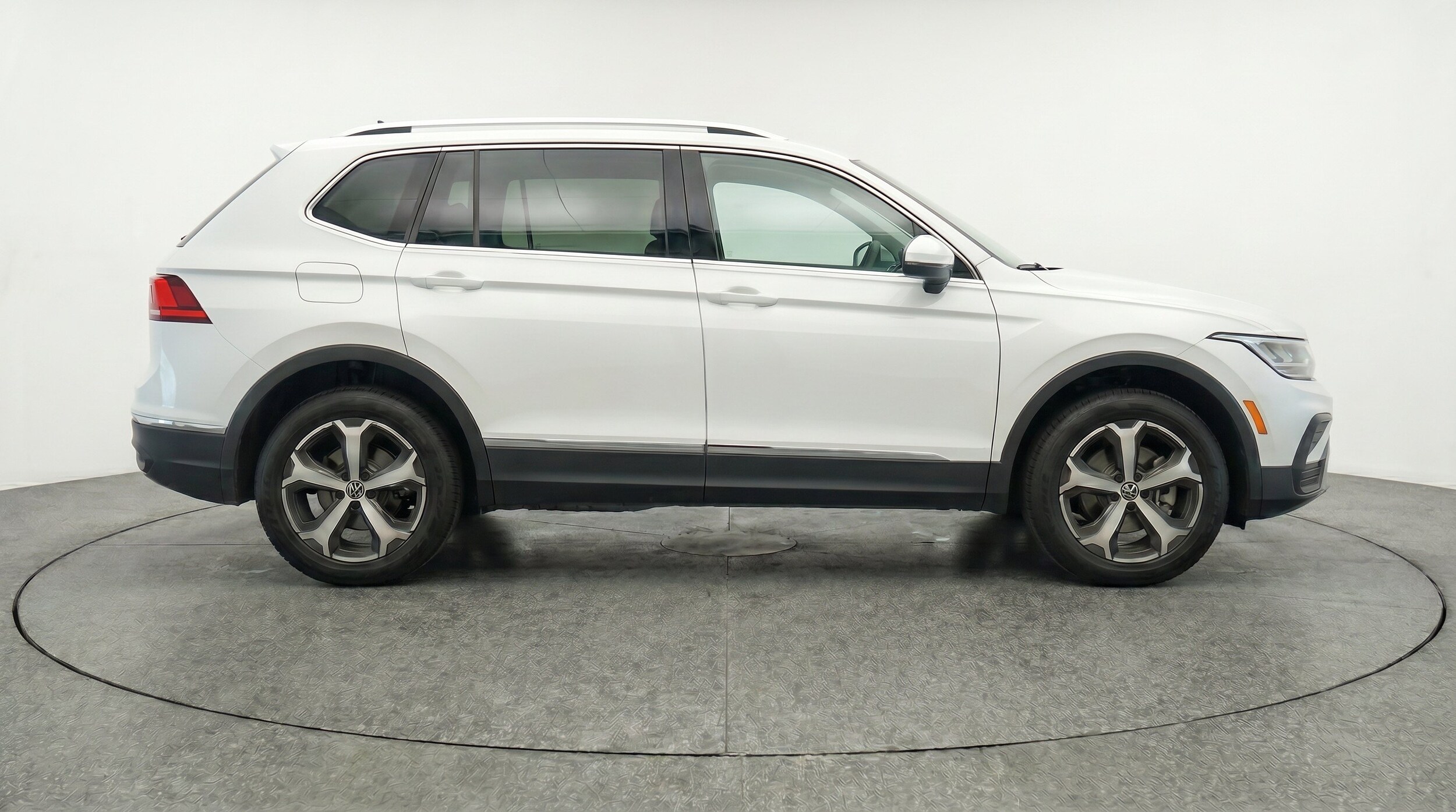 Thumbnail: 2026 Volkswagen Tiguan - 11