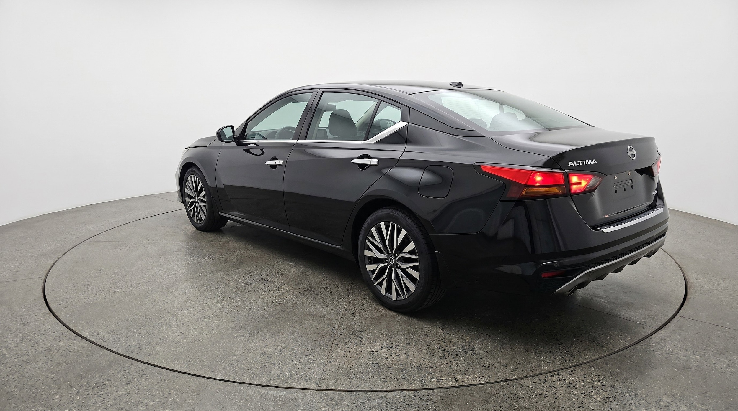 Thumbnail: 2025 Nissan Altima - 6