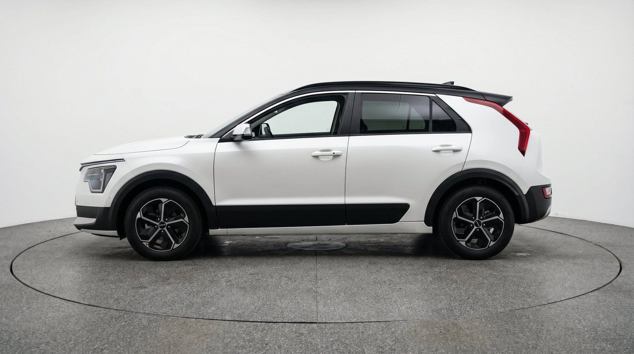 Thumbnail: 2026 Kia Niro - 5
