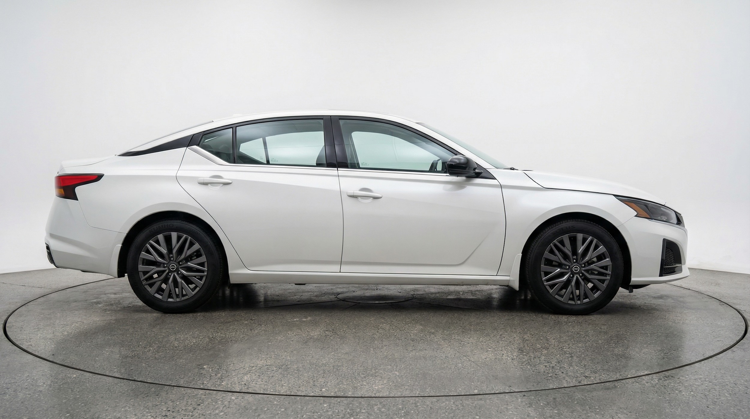 Thumbnail: 2025 Nissan Altima - 8