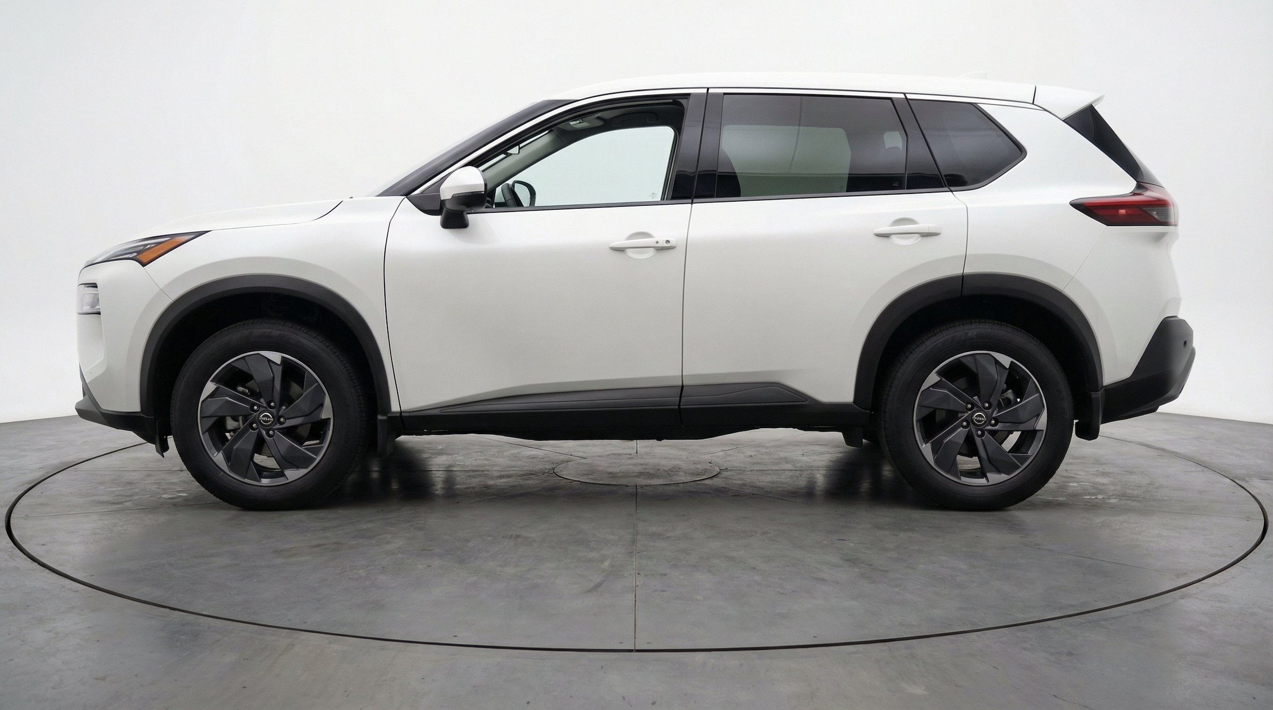 Thumbnail: 2025 Nissan Rogue - 5