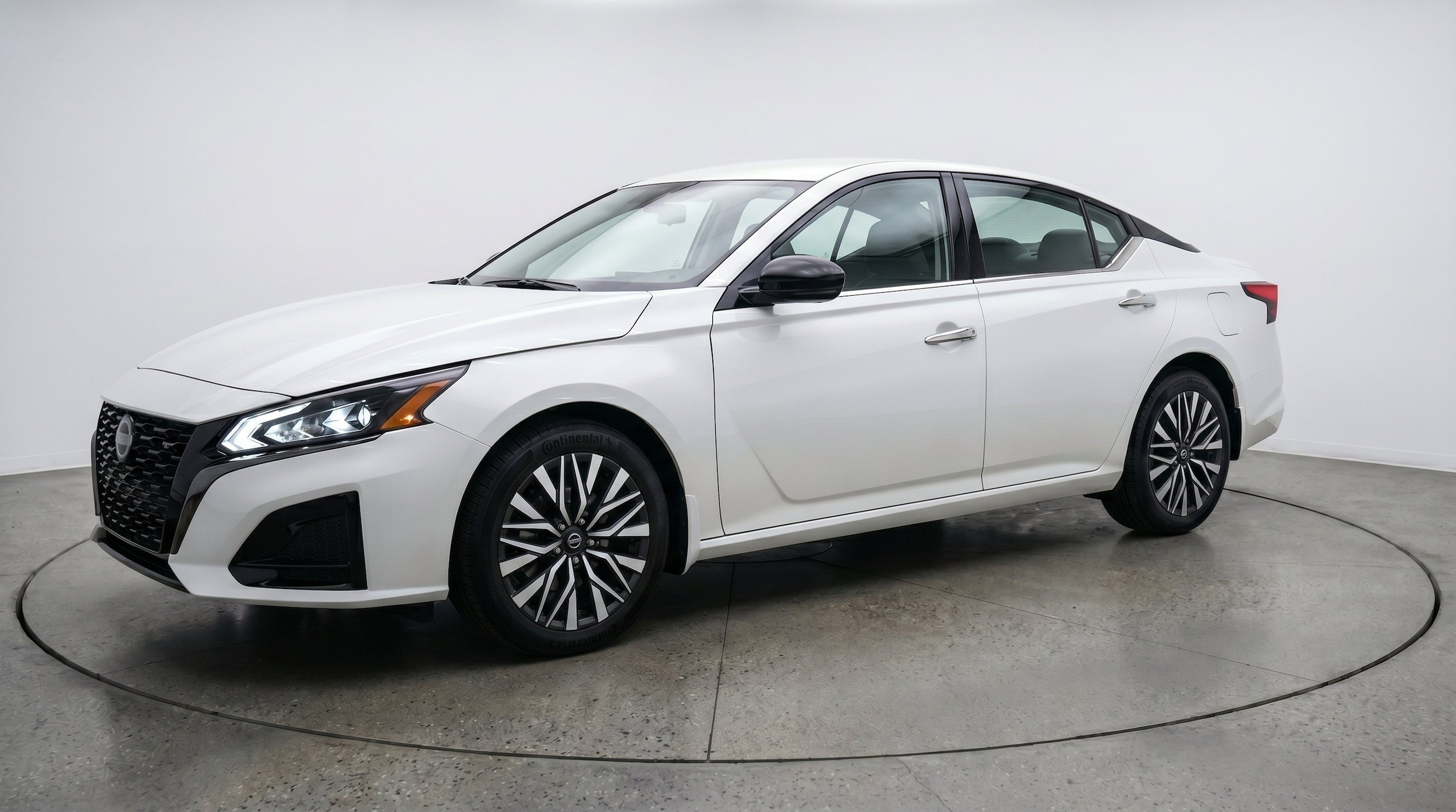Thumbnail: 2025 Nissan Altima - 3