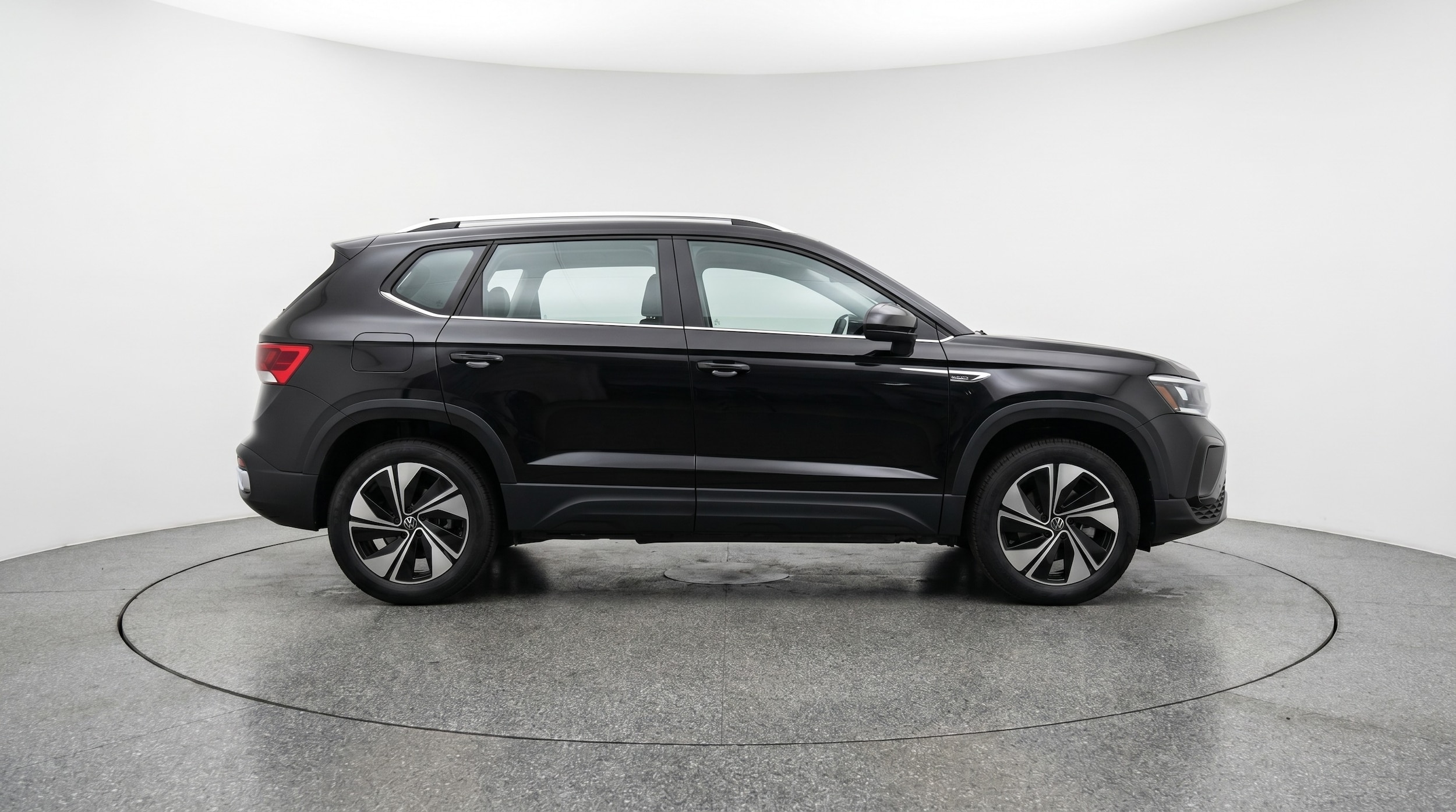 Thumbnail: 2025 Volkswagen Taos - 8