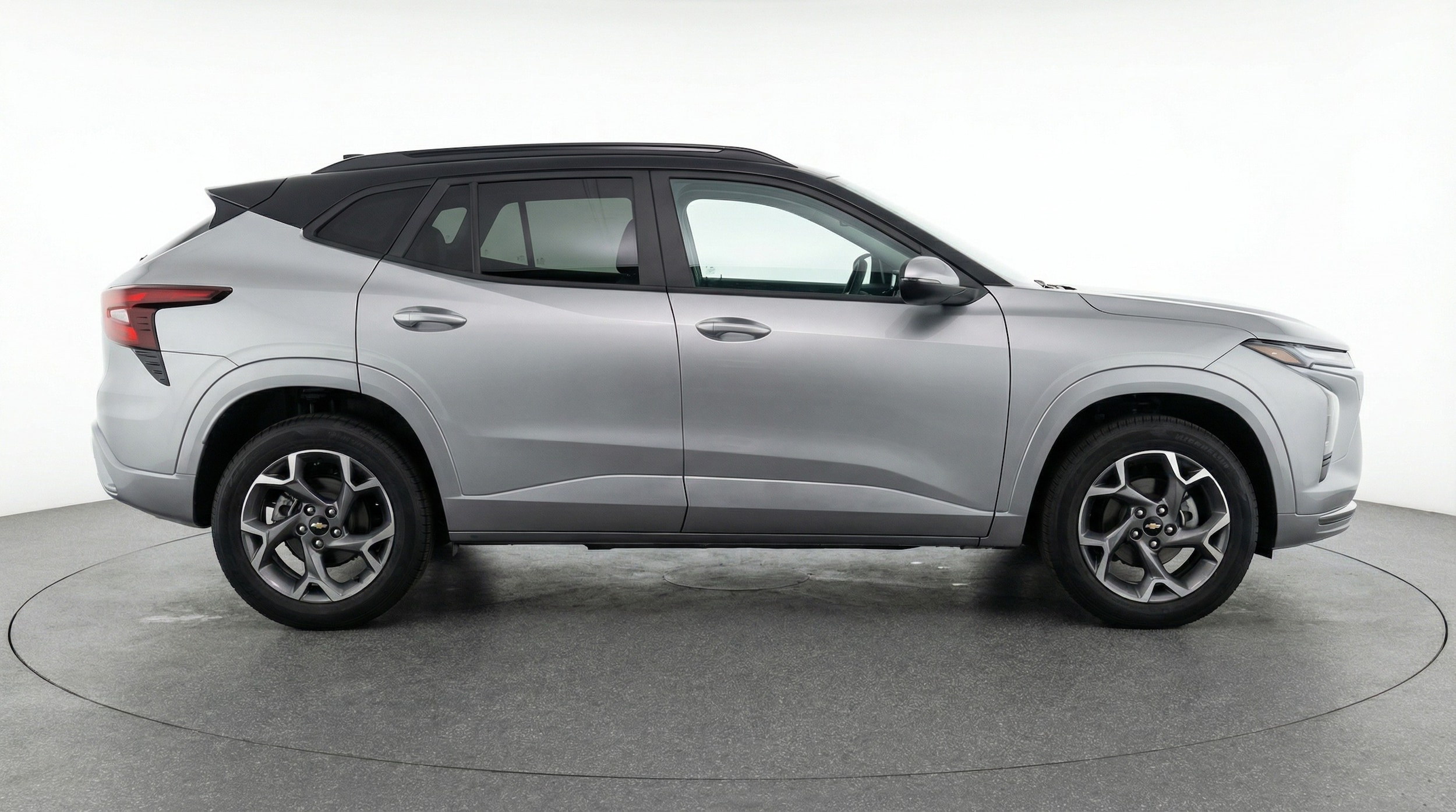 Thumbnail: 2025 Chevrolet Trax - 8