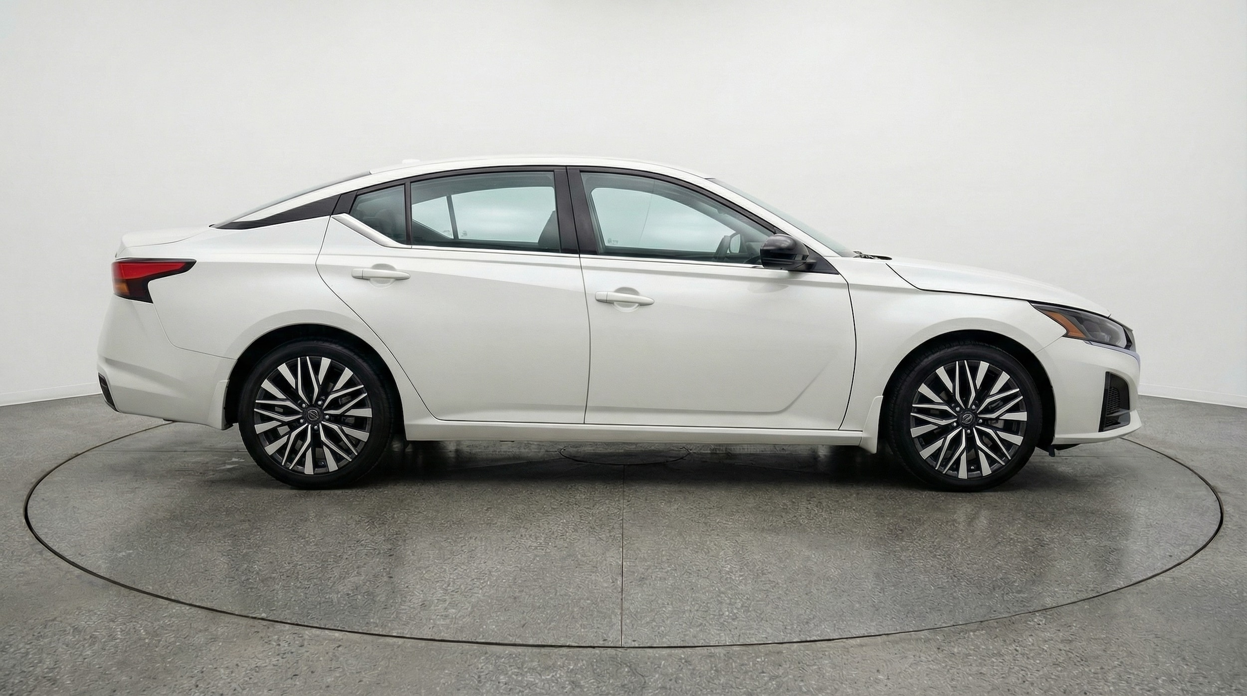 Thumbnail: 2025 Nissan Altima - 8