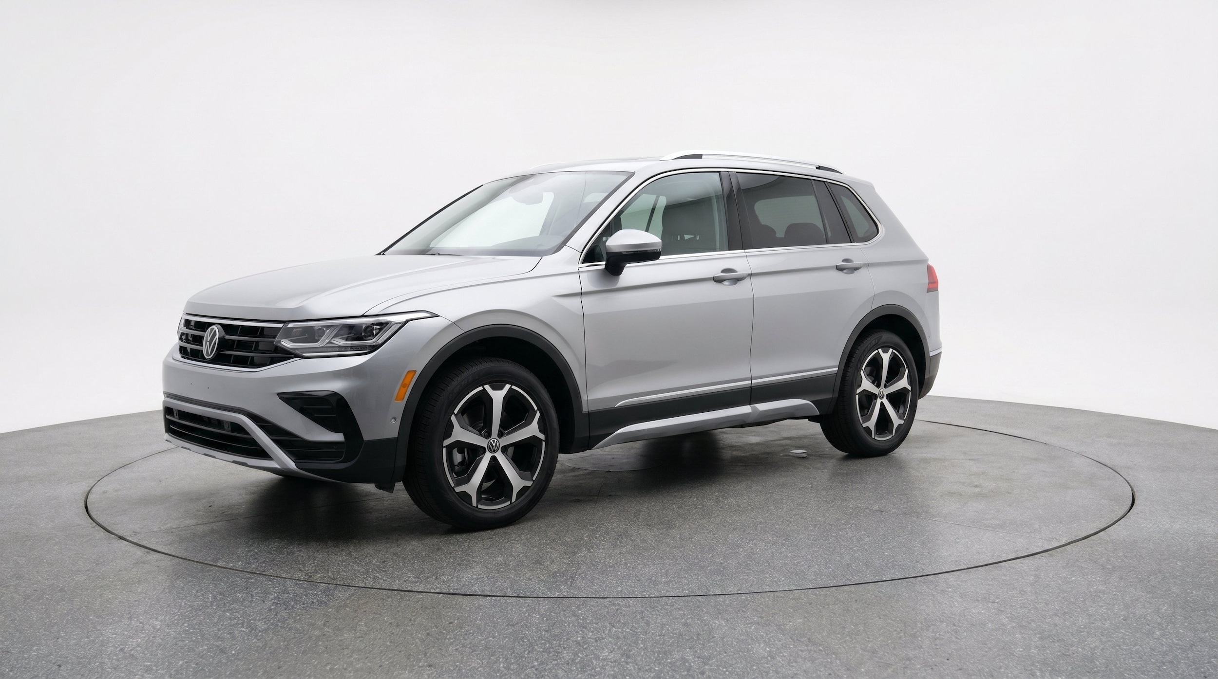 Thumbnail: 2026 Volkswagen Tiguan - 3