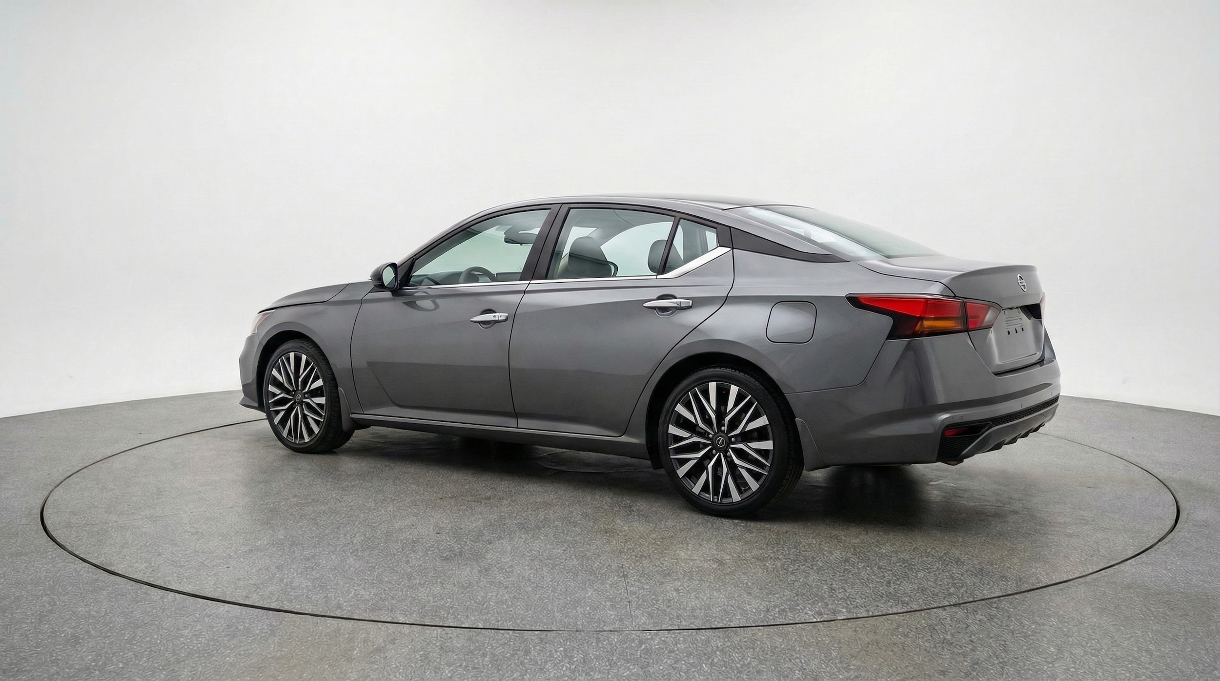 Thumbnail: 2025 Nissan Altima - 5