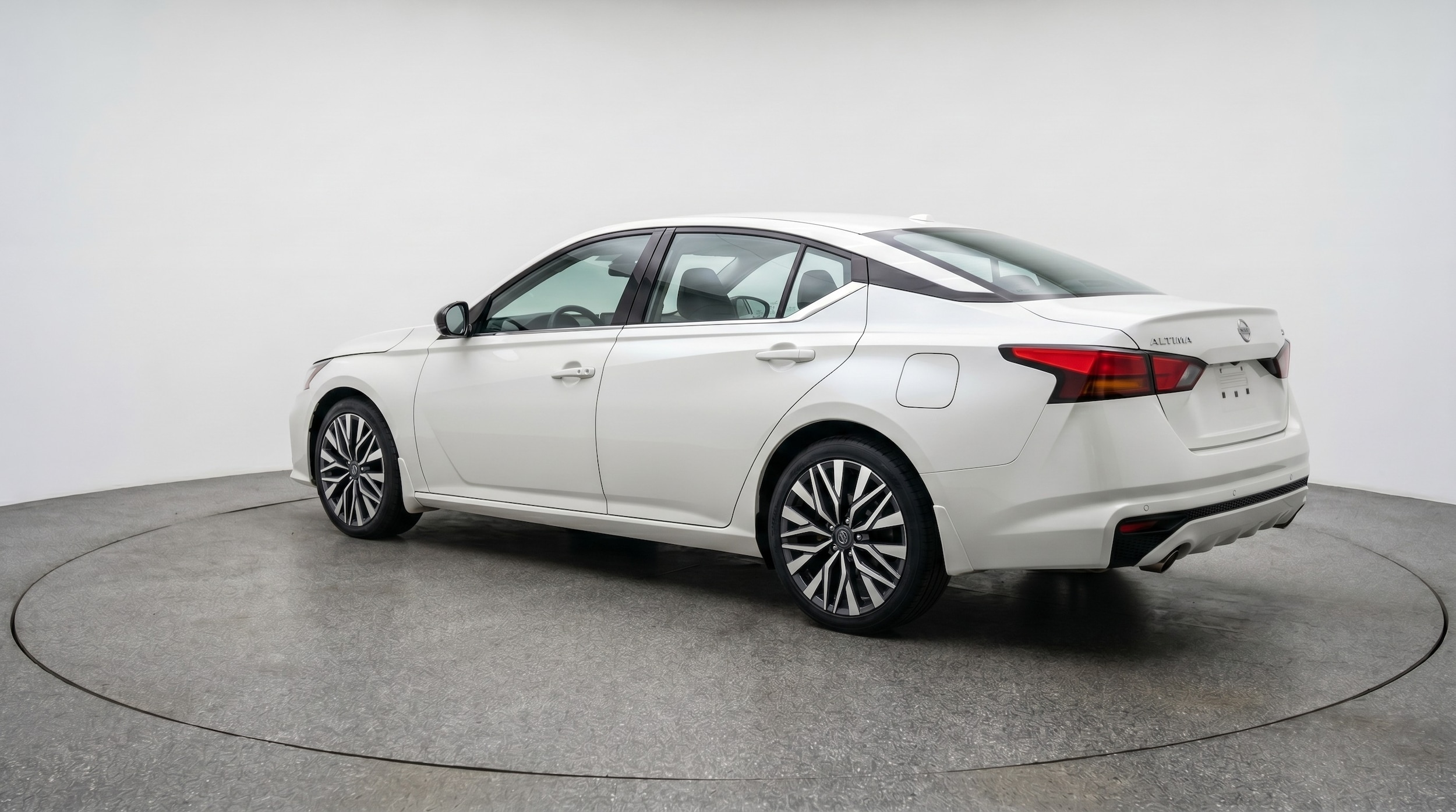 Thumbnail: 2025 Nissan Altima - 5