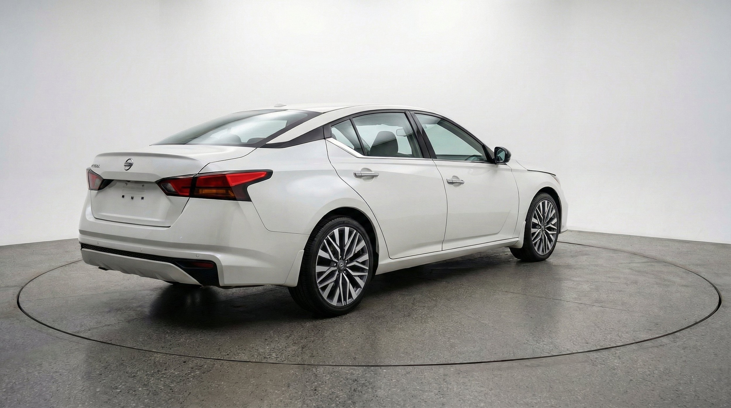 Thumbnail: 2025 Nissan Altima - 9