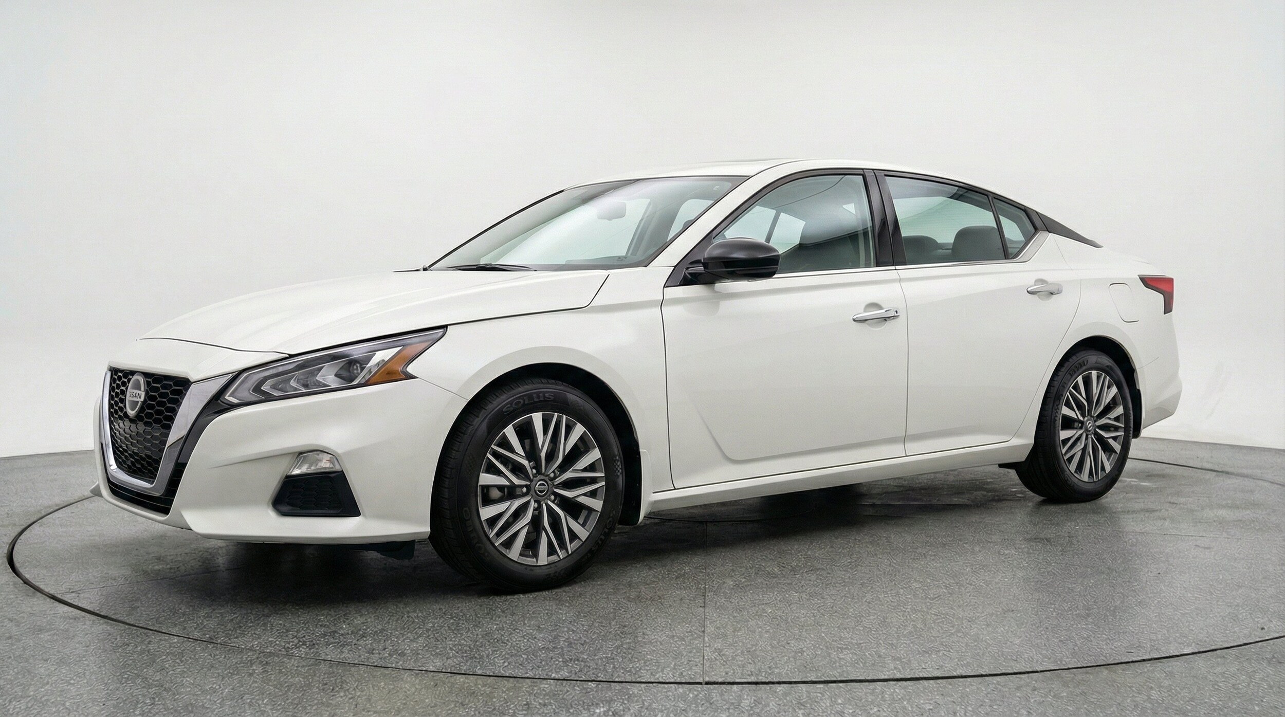 Thumbnail: 2025 Nissan Altima - 3