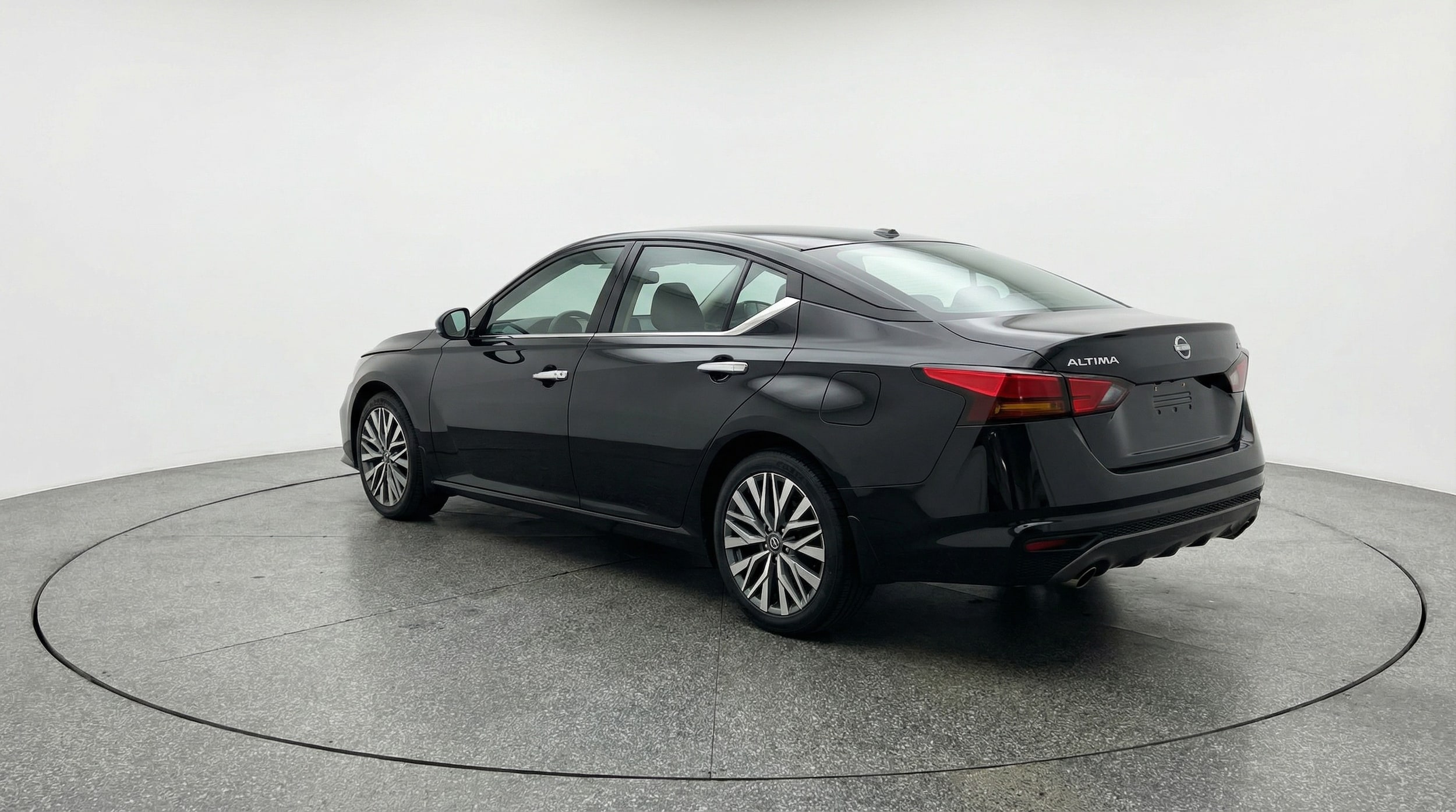 Thumbnail: 2025 Nissan Altima - 5
