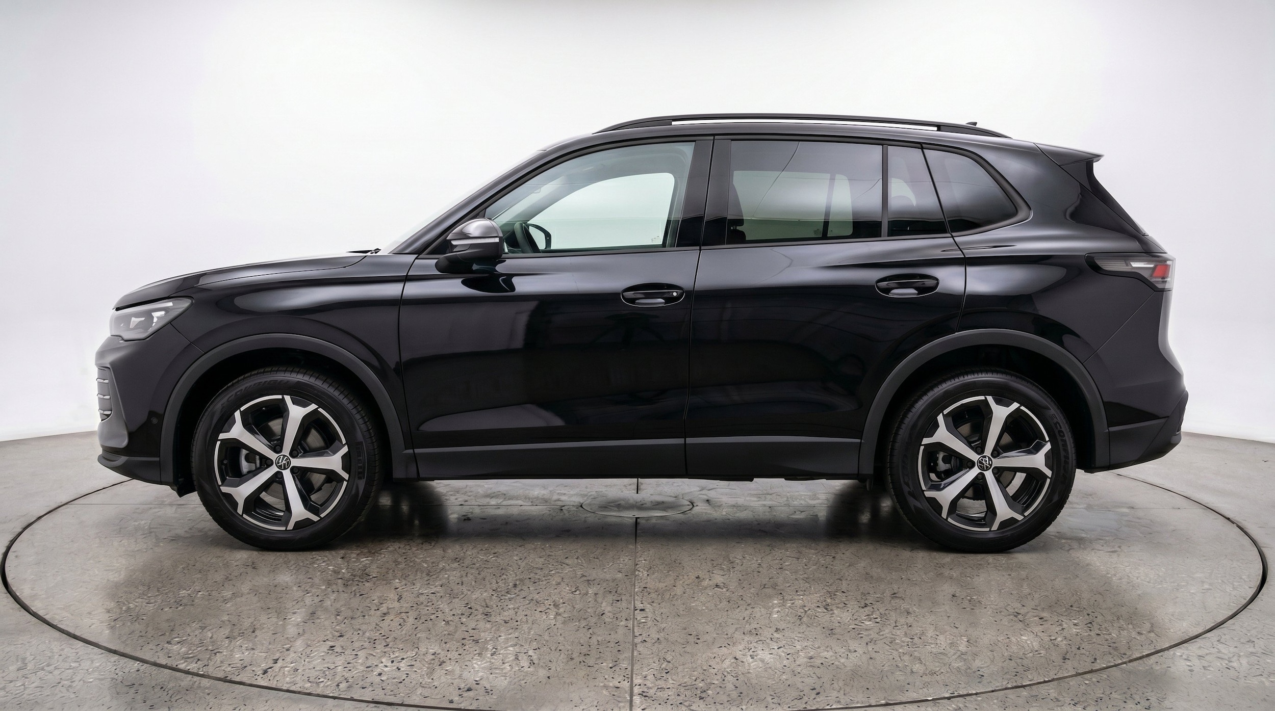 Thumbnail: 2026 Volkswagen Tiguan - 5