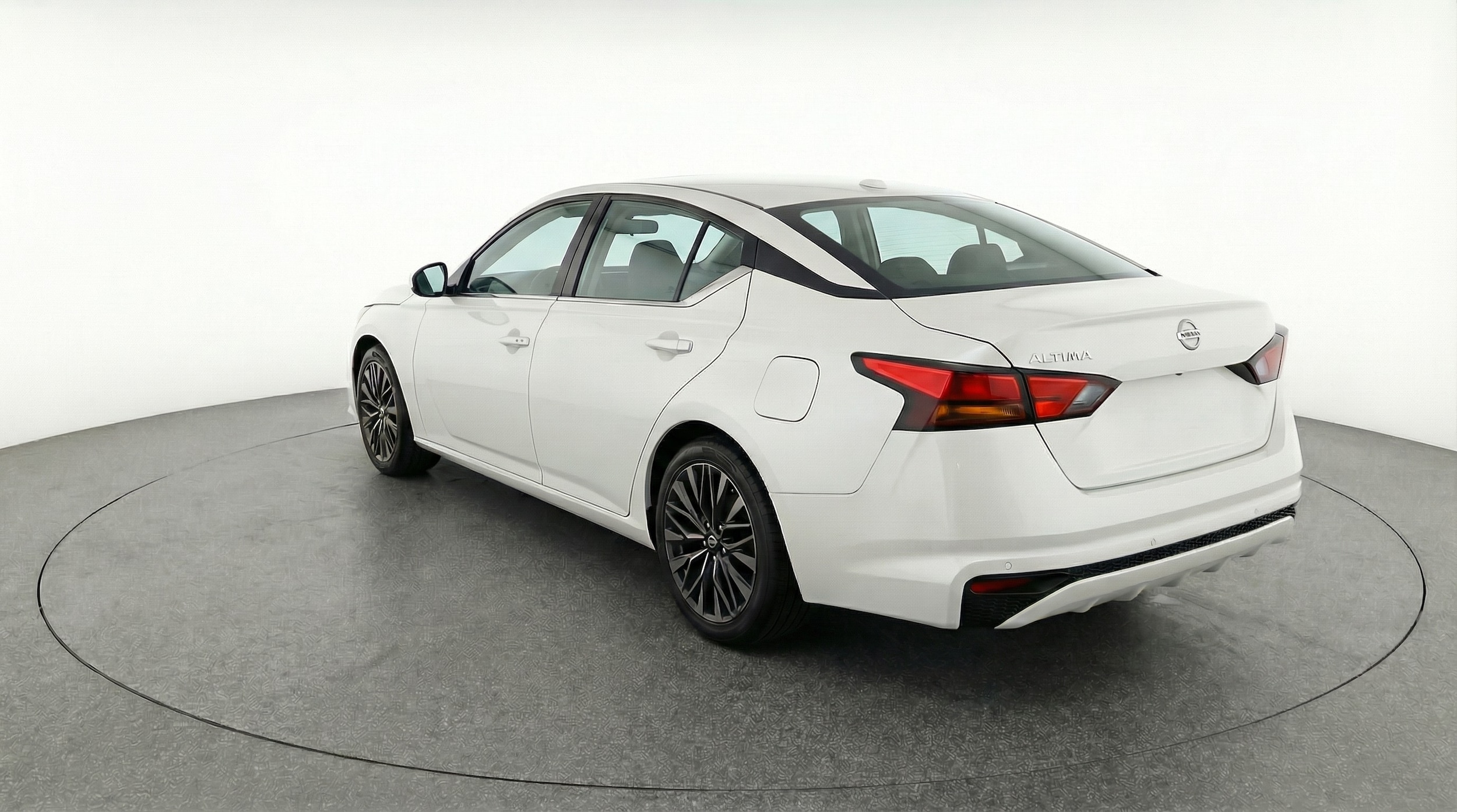Thumbnail: 2025 Nissan Altima - 5