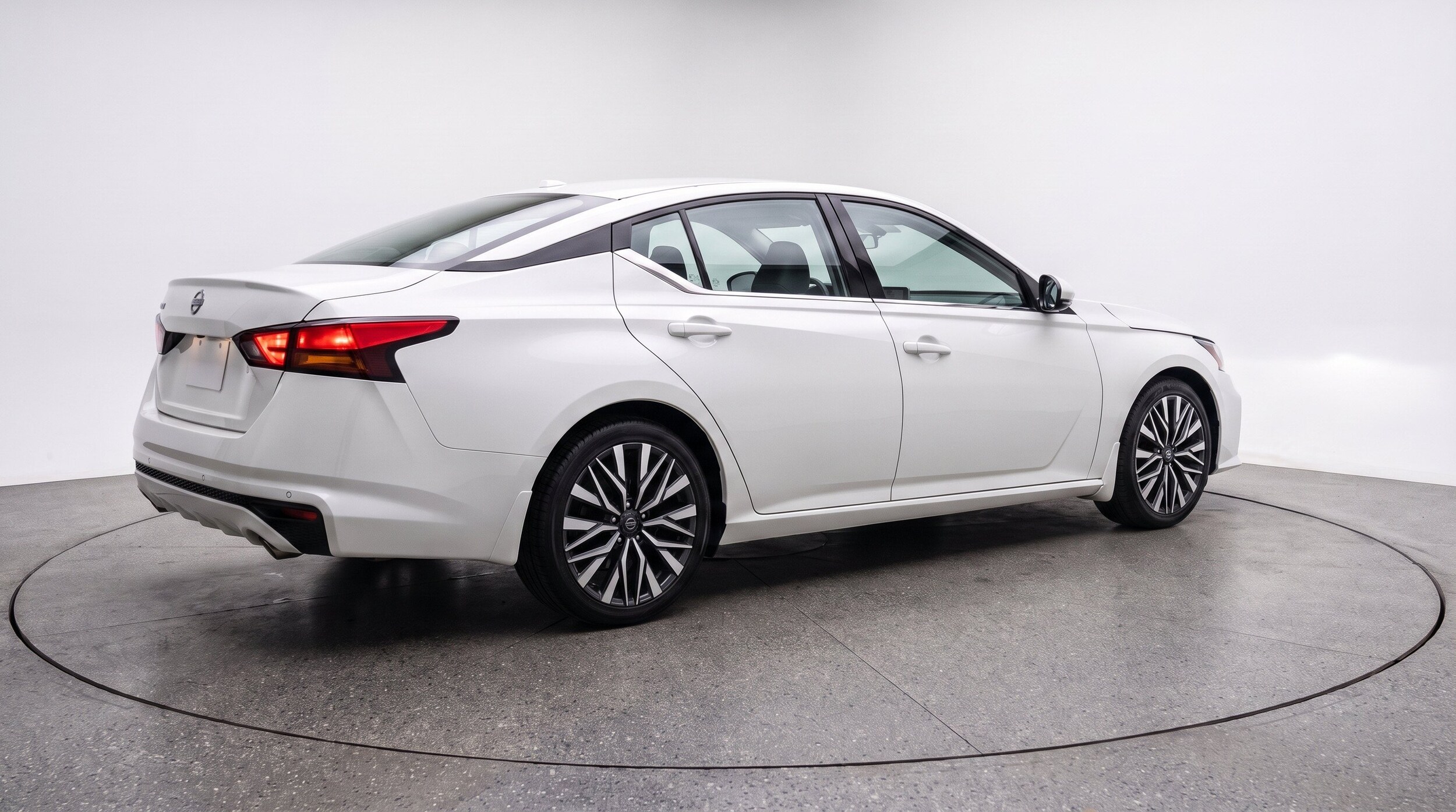 Thumbnail: 2025 Nissan Altima - 9