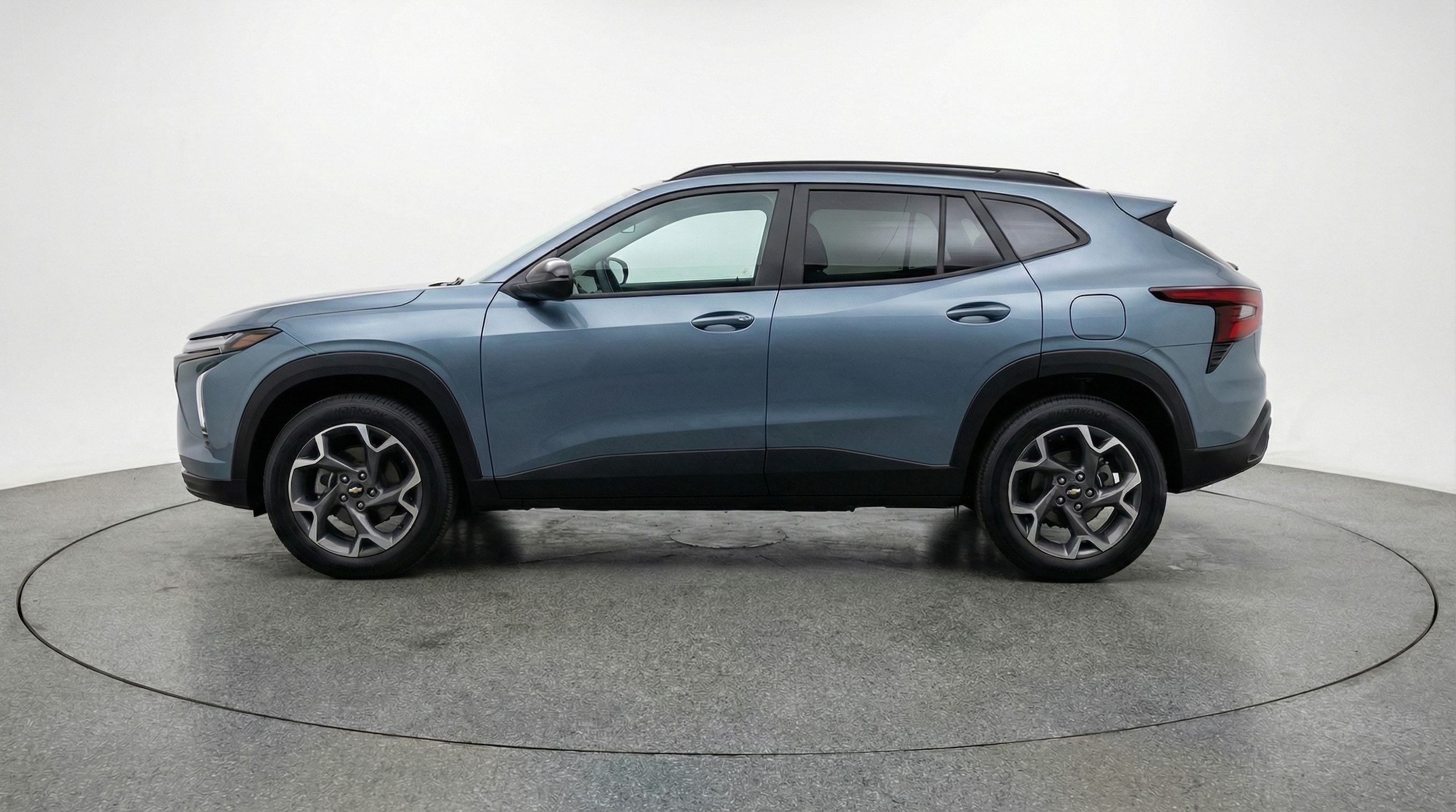 Thumbnail: 2025 Chevrolet Trax - 4